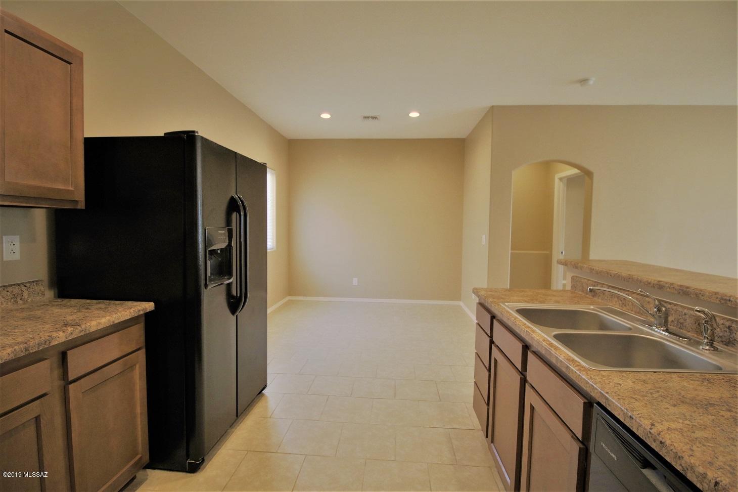 Esperanza Place (1-27) - Residential