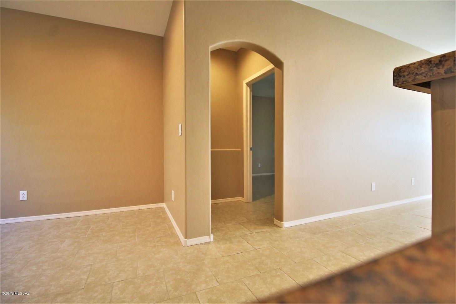 Esperanza Place (1-27) - Residential
