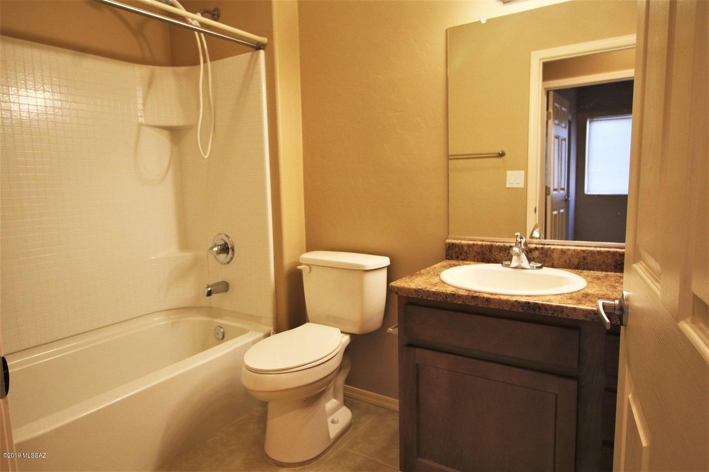 Esperanza Place (1-27) - Residential