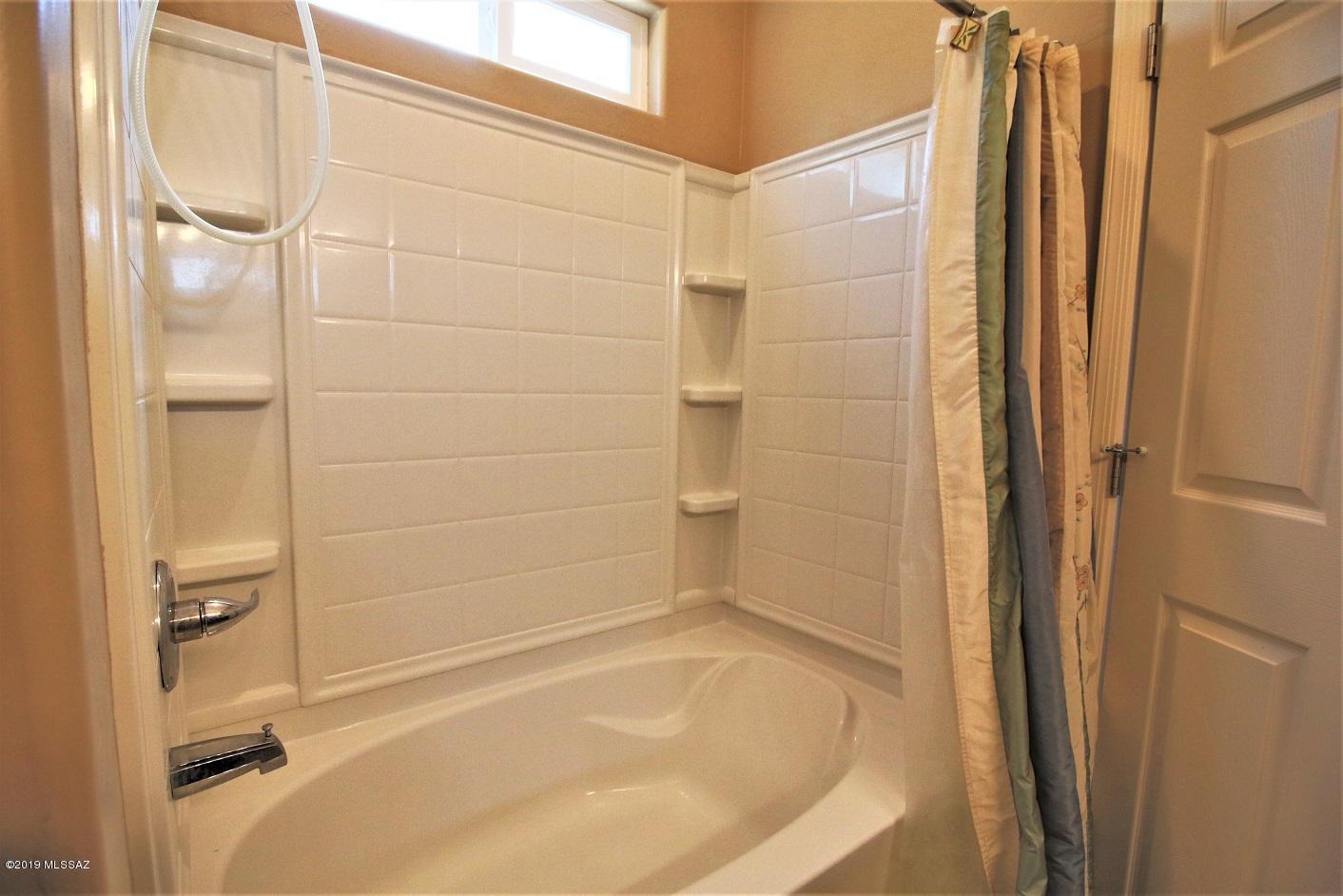 Esperanza Place (1-27) - Residential