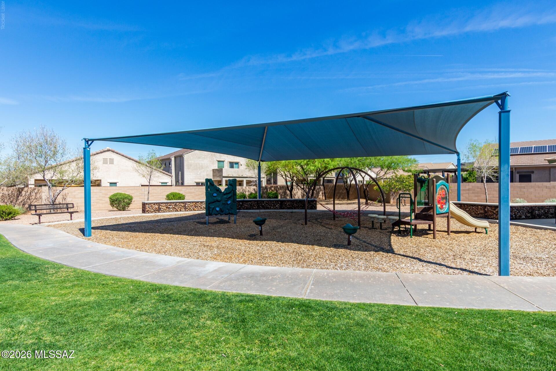 Saguaro Bloom SQ20180540069 - Residential