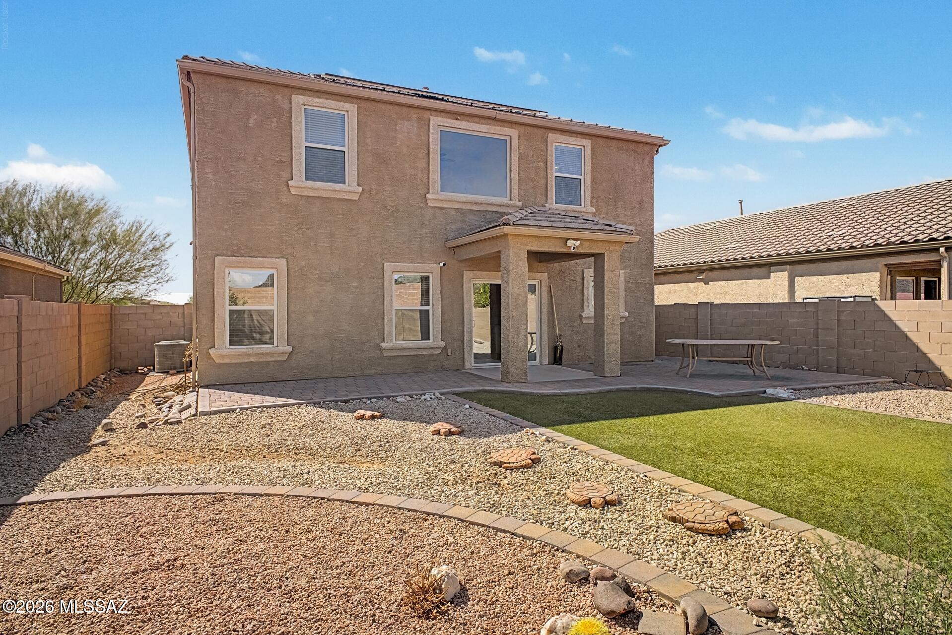 Saguaro Bloom SQ20180540069 - Residential