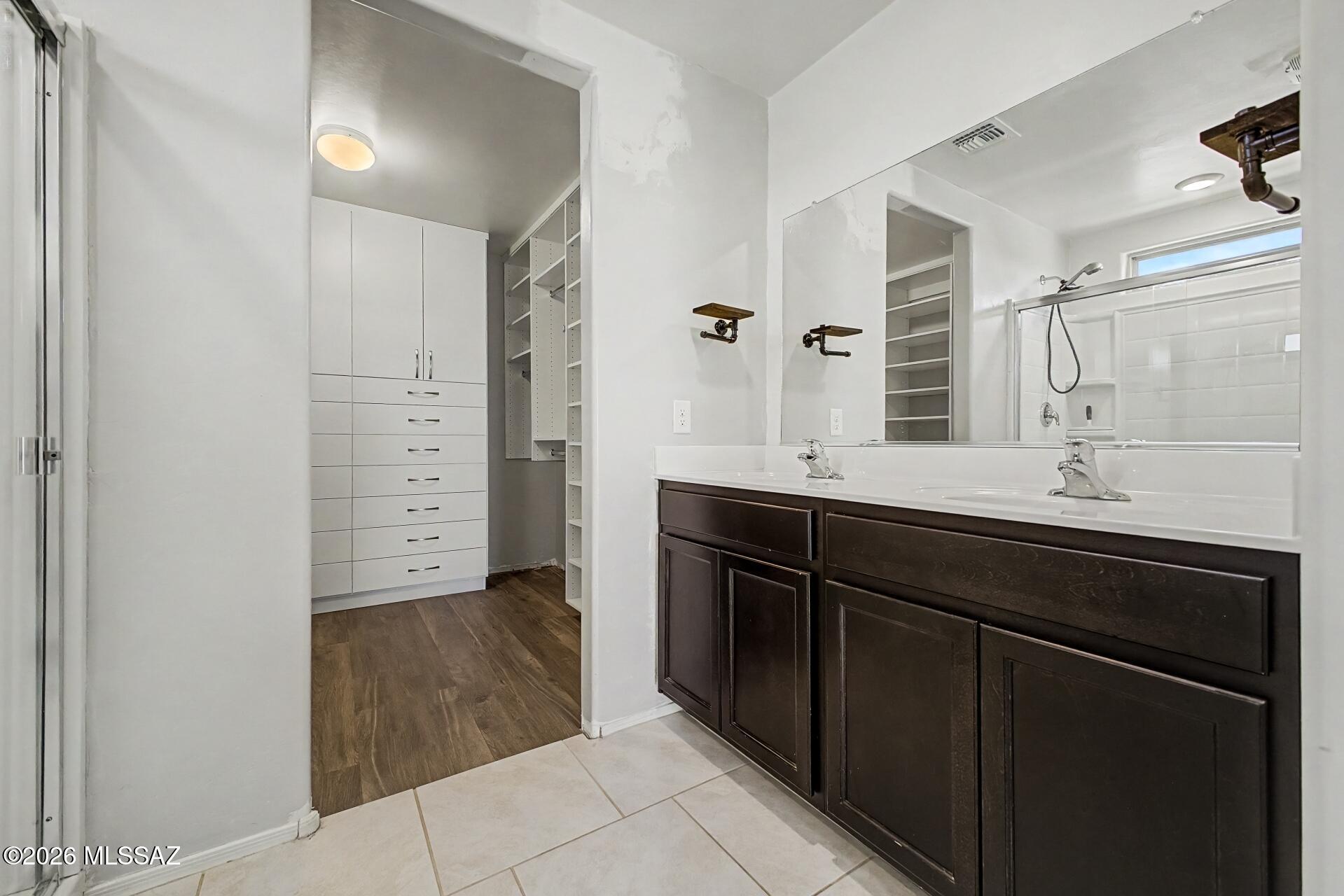 Saguaro Bloom SQ20180540069 - Residential