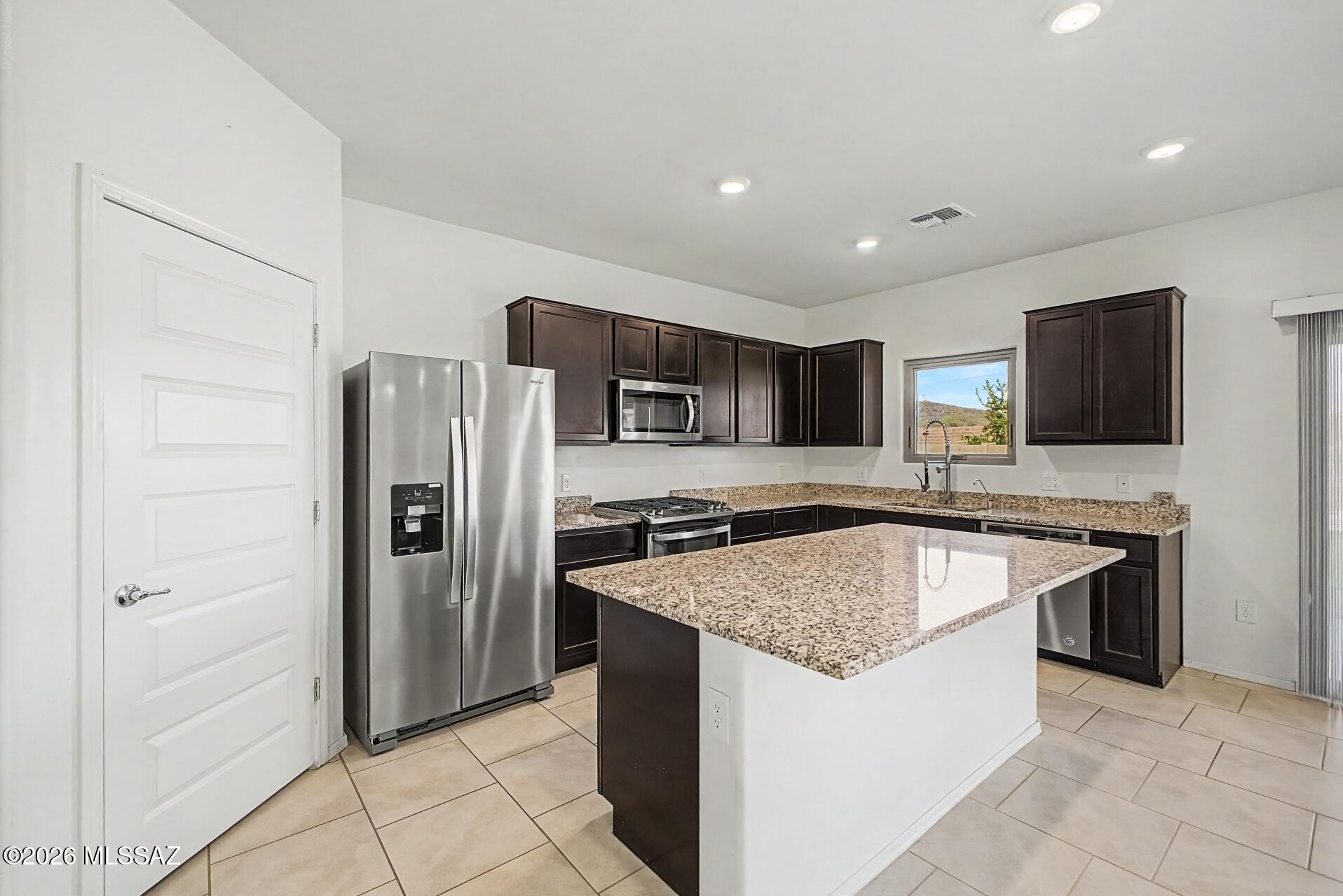 Saguaro Bloom SQ20180540069 - Residential