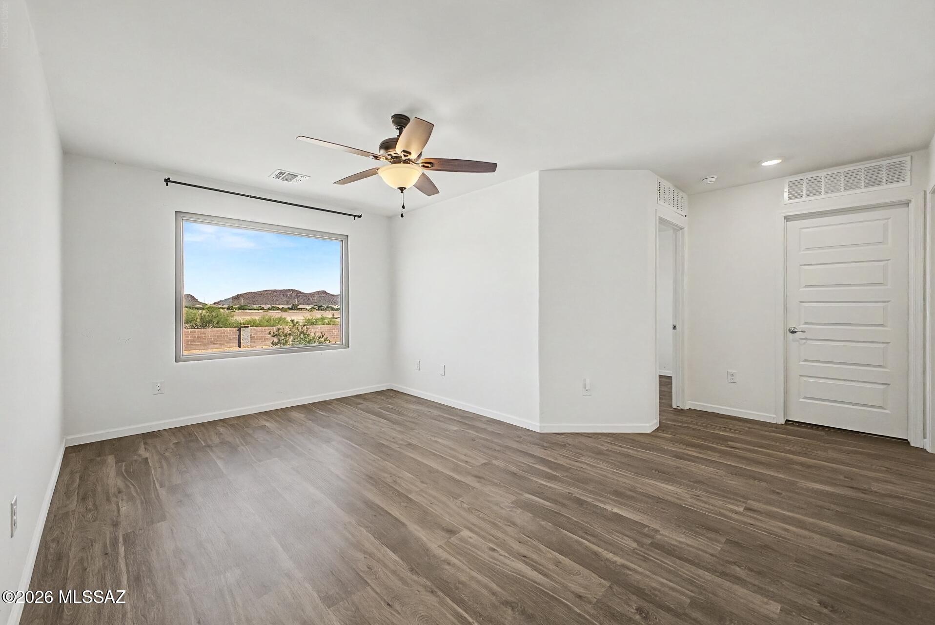 Saguaro Bloom SQ20180540069 - Residential