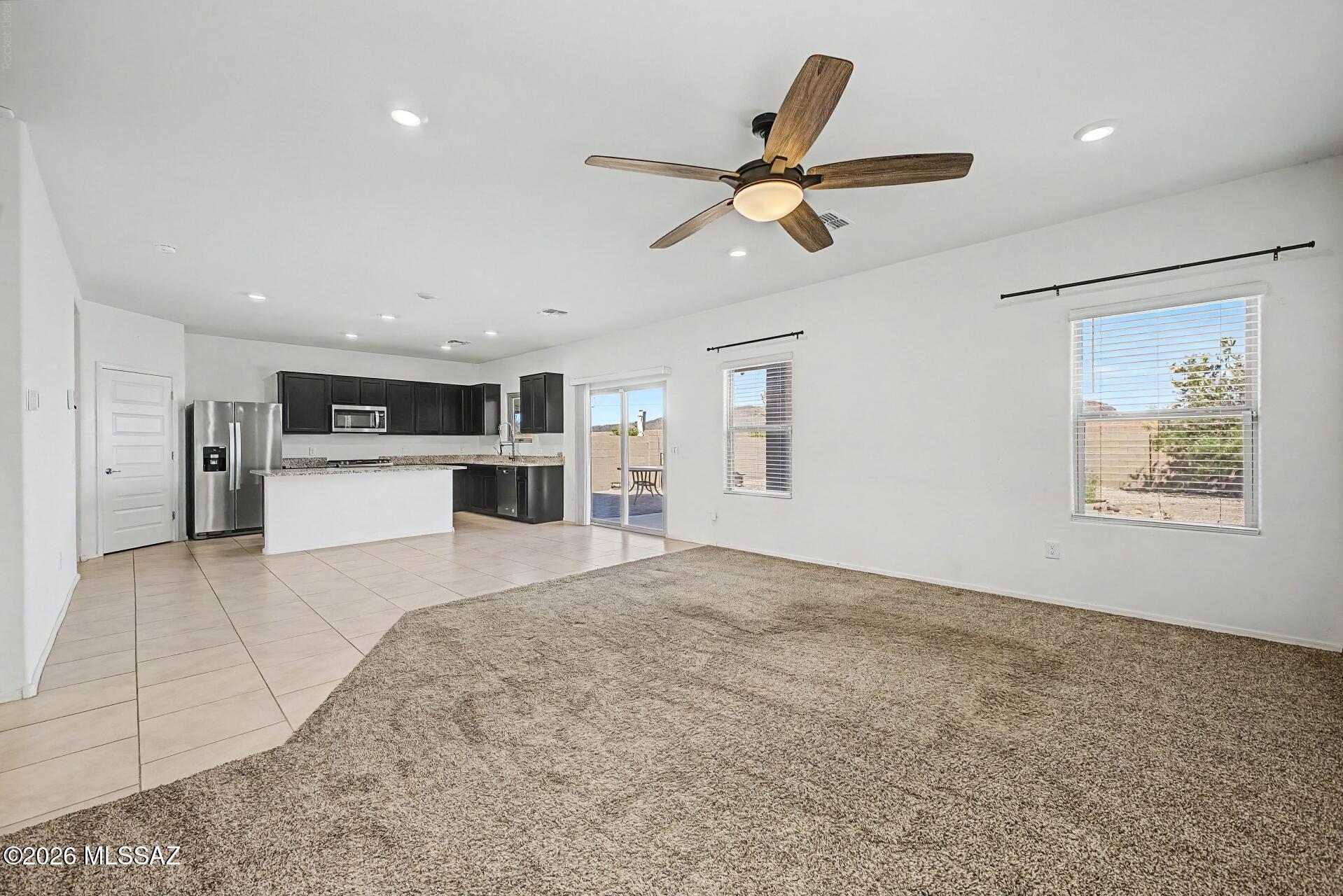 Saguaro Bloom SQ20180540069 - Residential