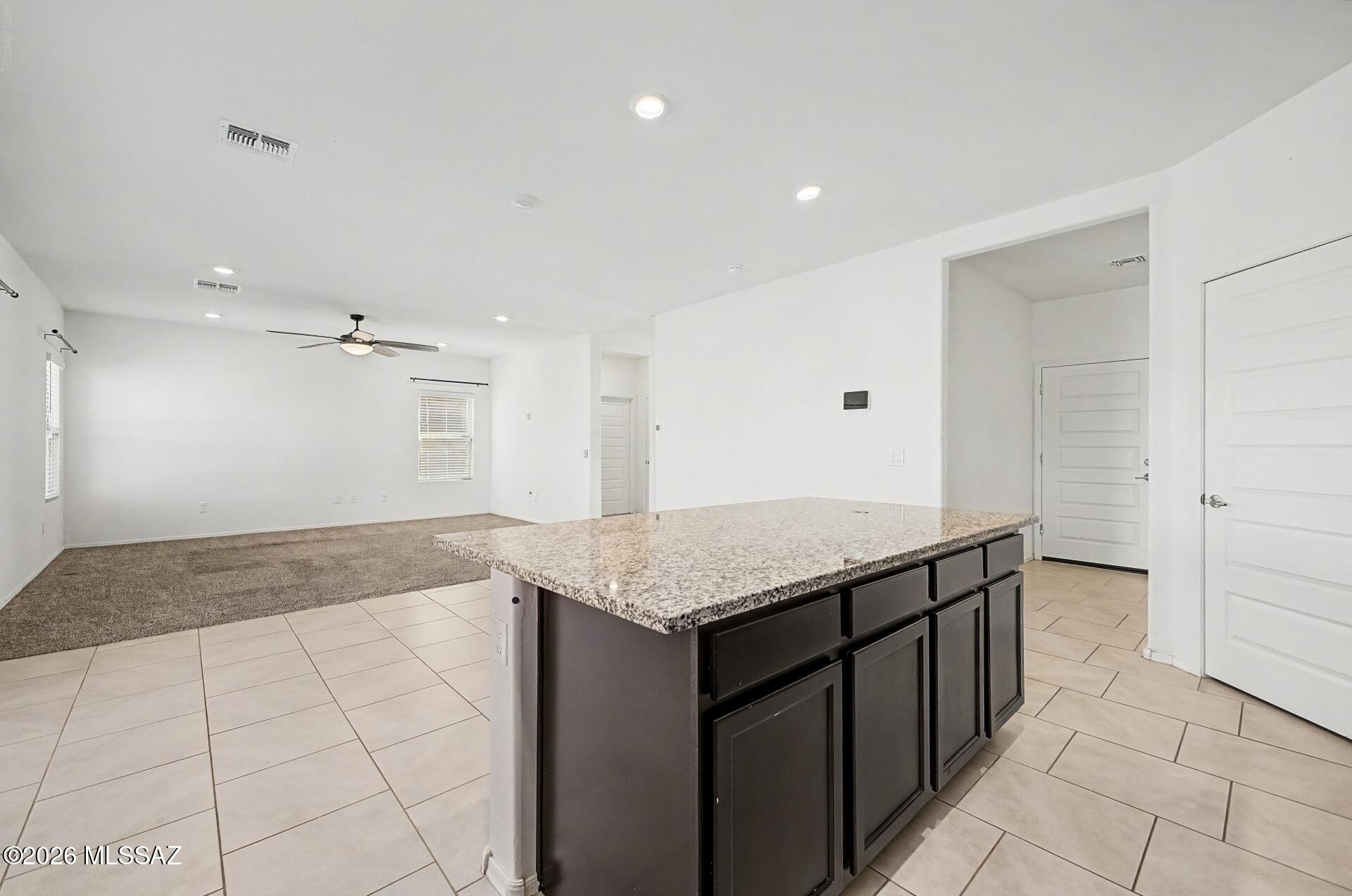 Saguaro Bloom SQ20180540069 - Residential