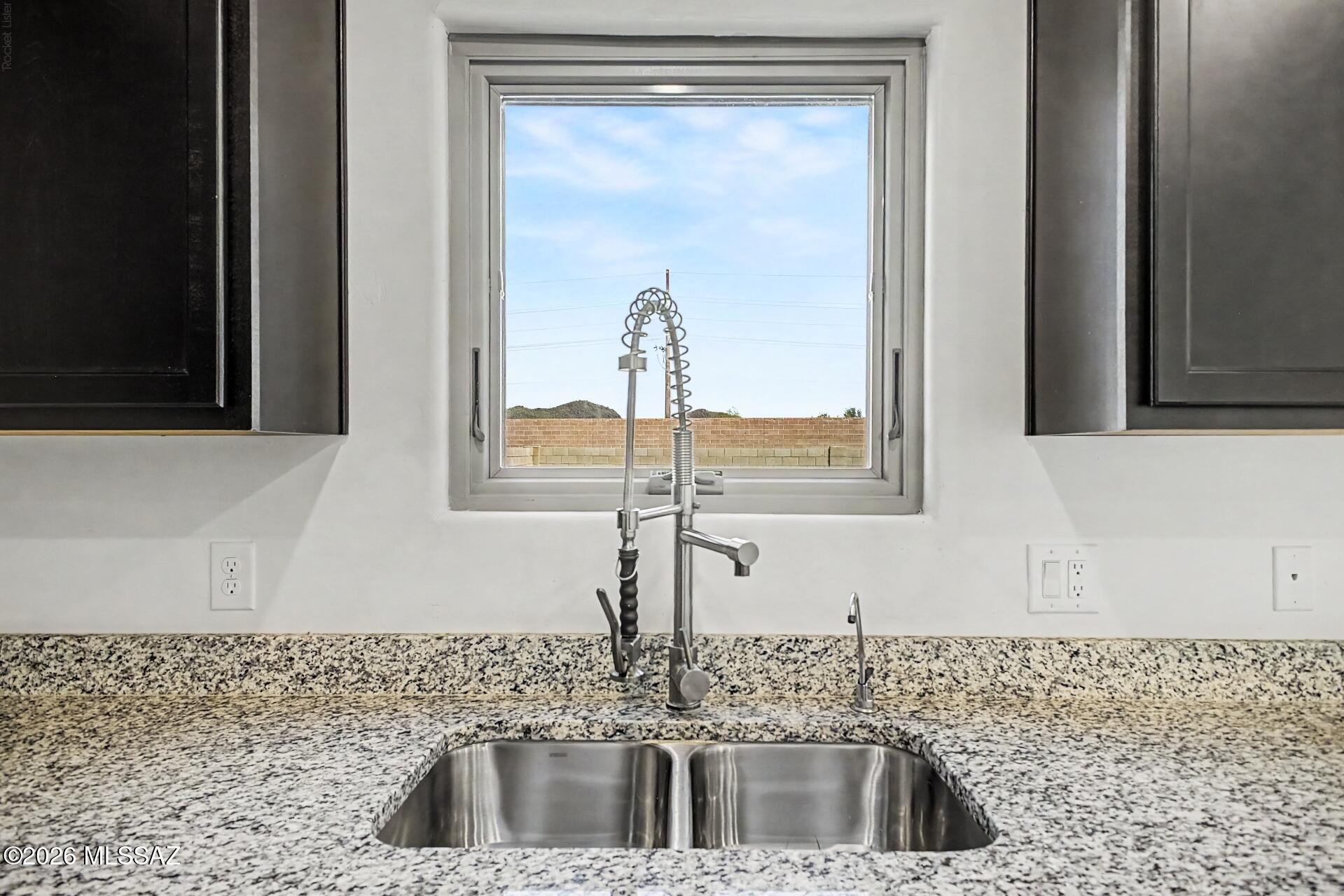 Saguaro Bloom SQ20180540069 - Residential