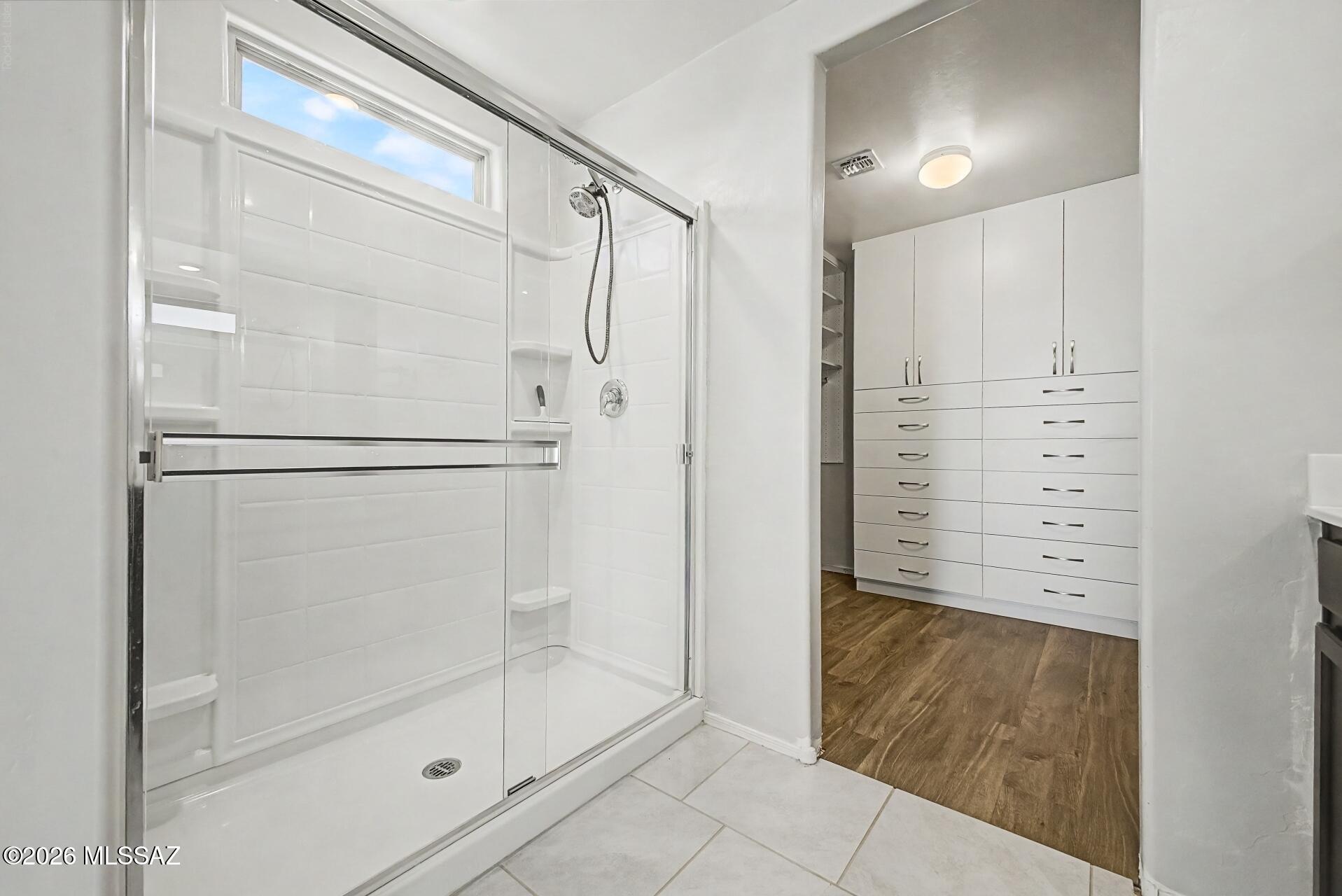 Saguaro Bloom SQ20180540069 - Residential