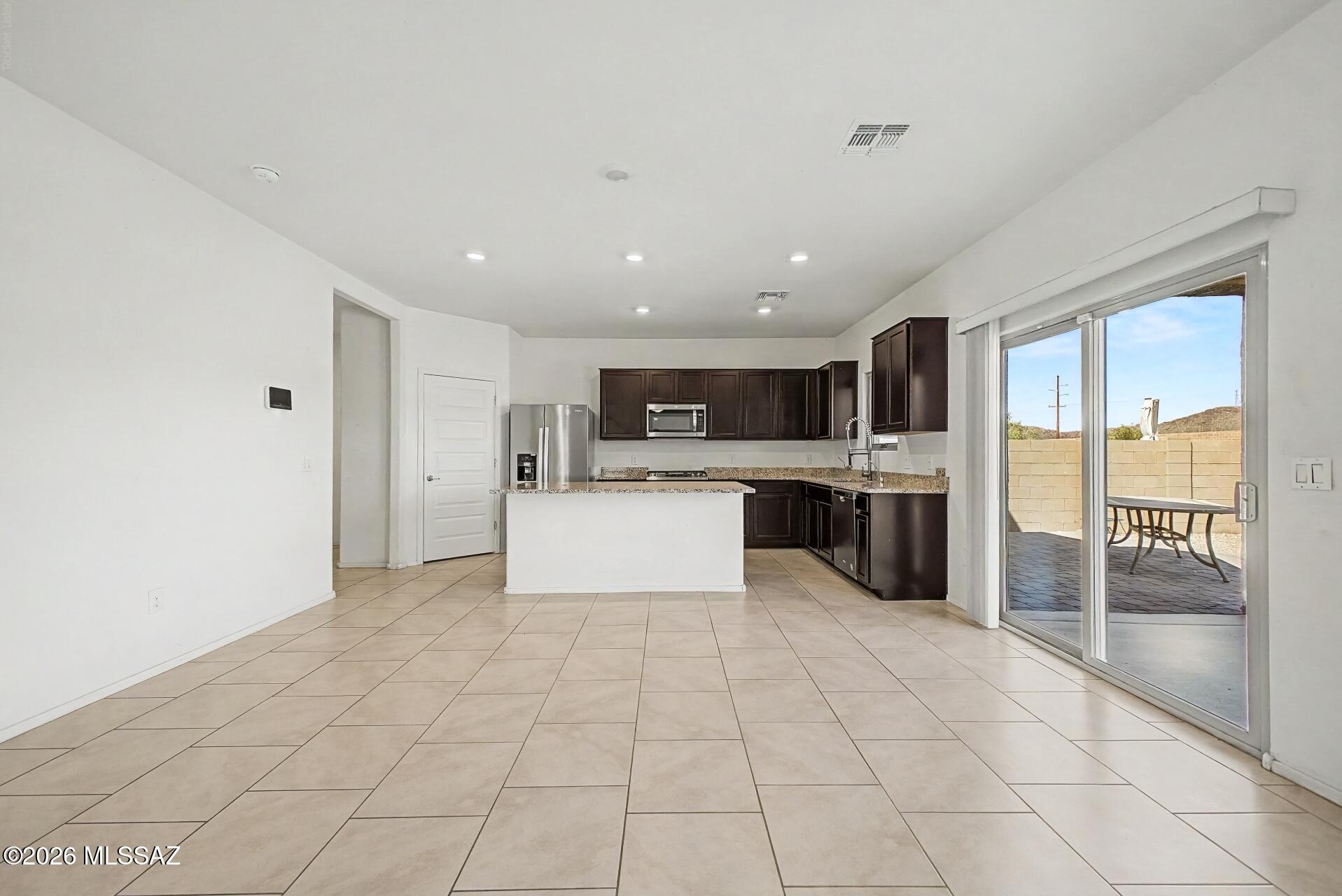 Saguaro Bloom SQ20180540069 - Residential
