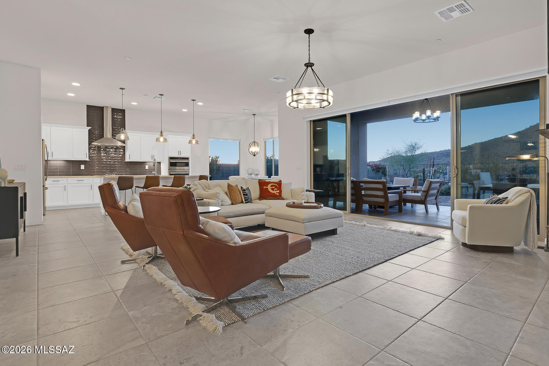 Boulder Bridge Pass III At Dove Mountain SQ20143000307 - Residential