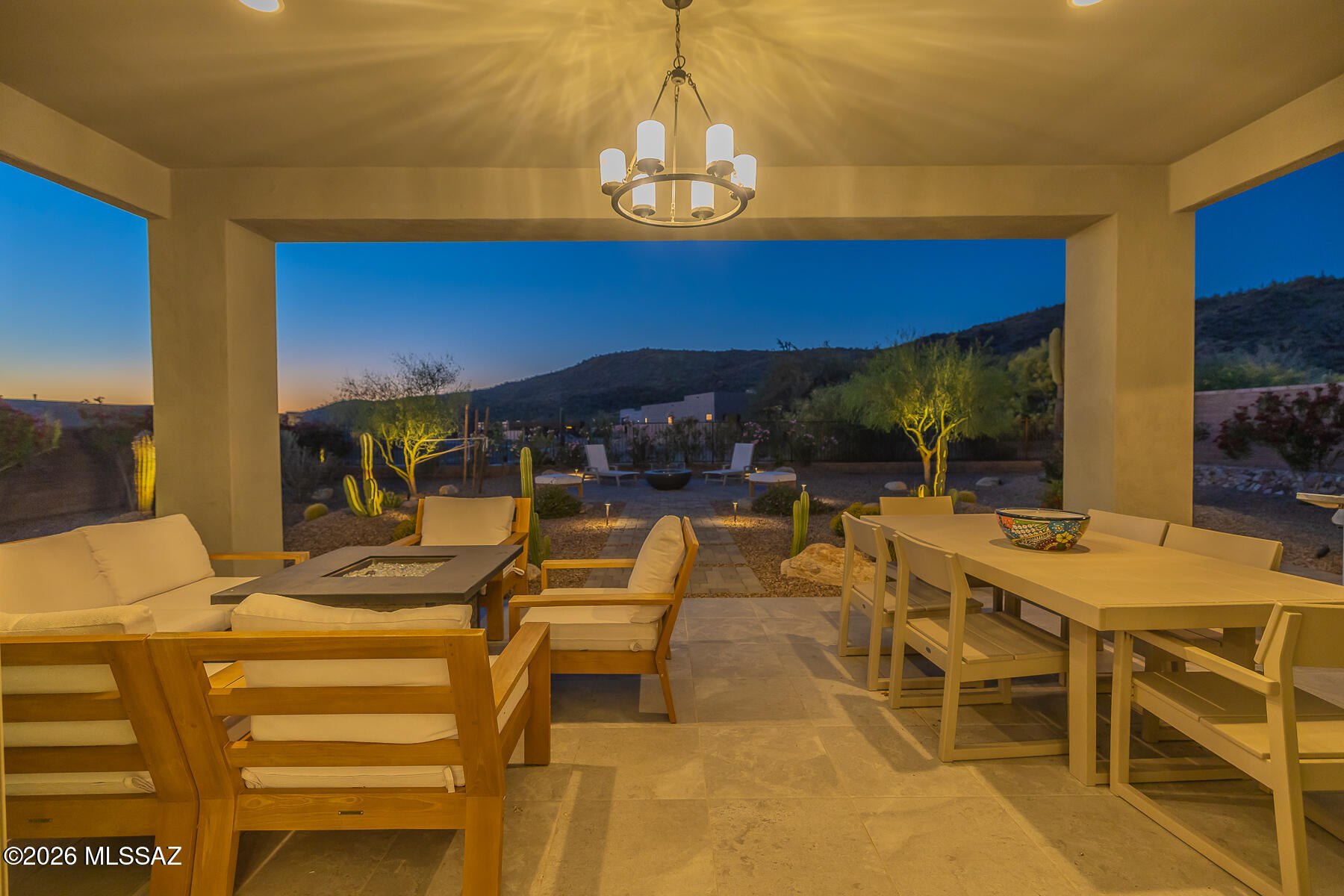 Boulder Bridge Pass III At Dove Mountain SQ20143000307 - Residential