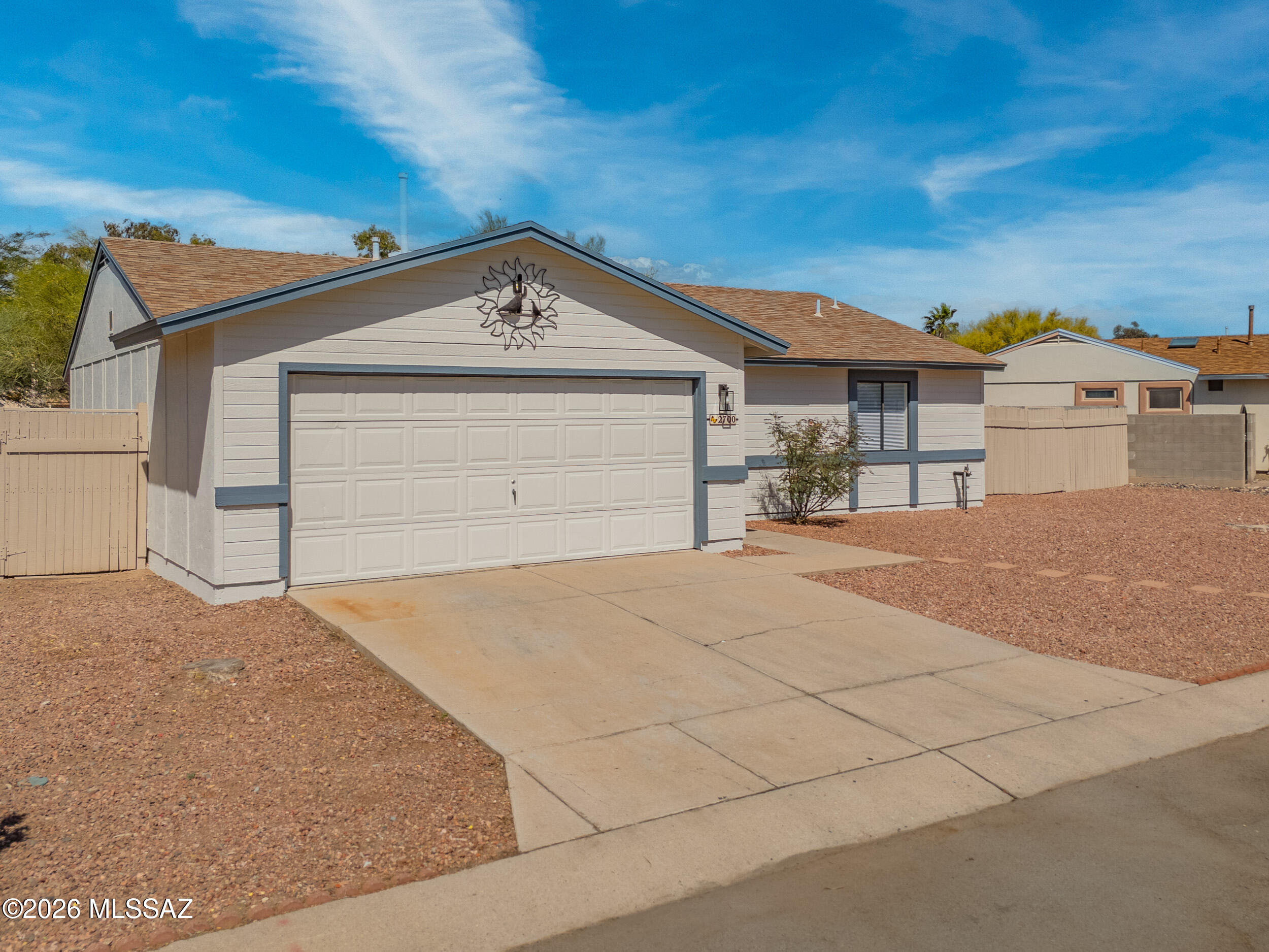 Meadowbrook (270-272, 335-347, 404-409) - Residential