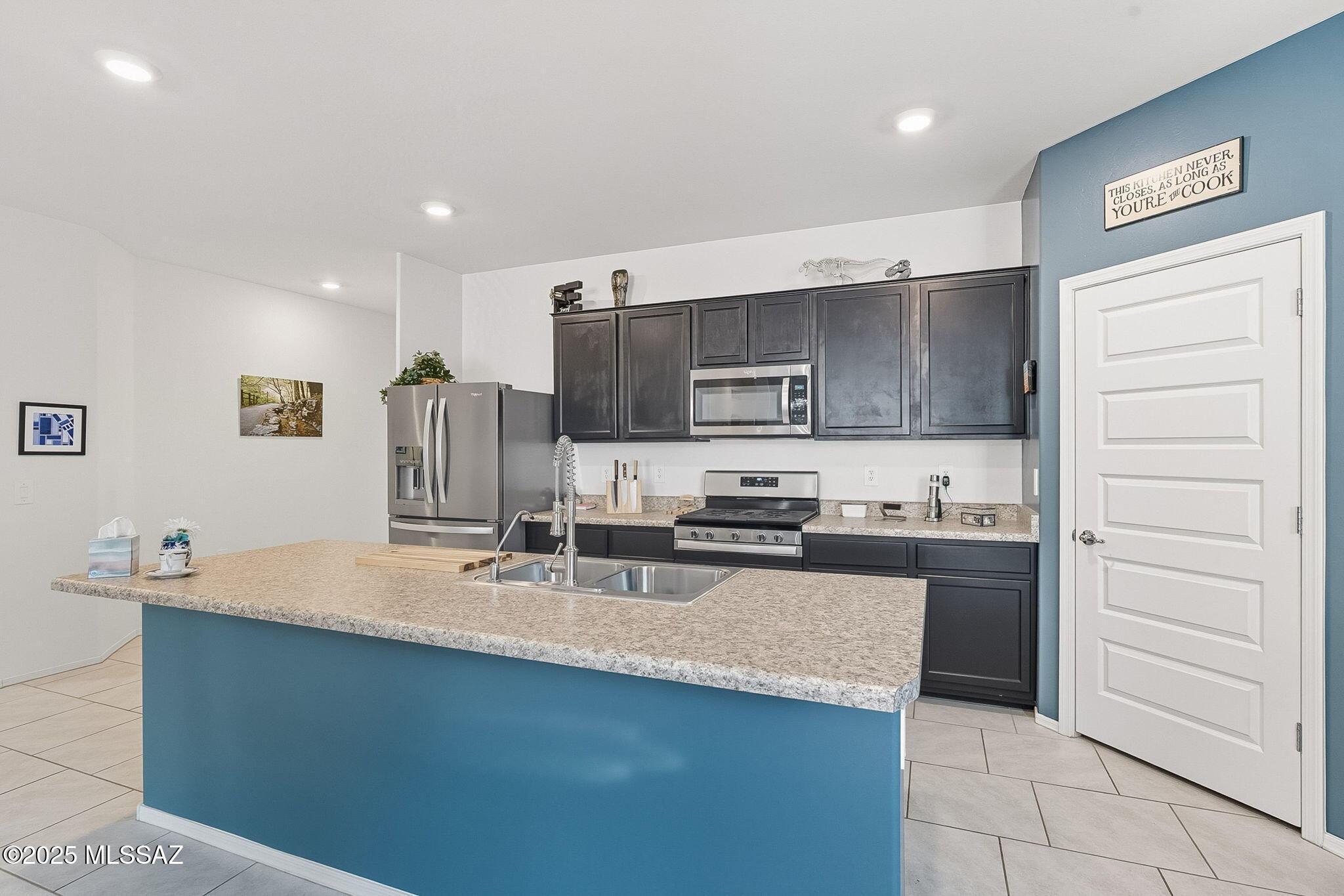 Saguaro Bloom SQ20180540069 - Residential