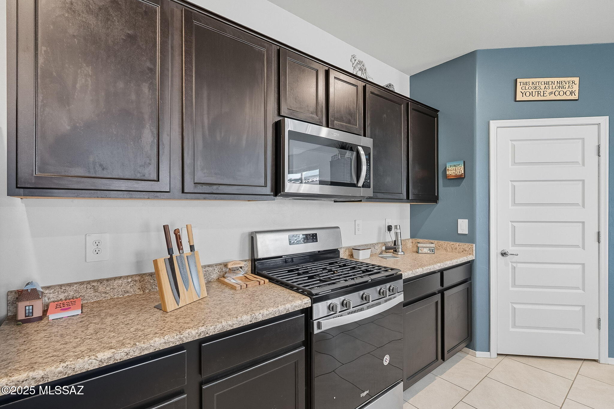 Saguaro Bloom SQ20180540069 - Residential