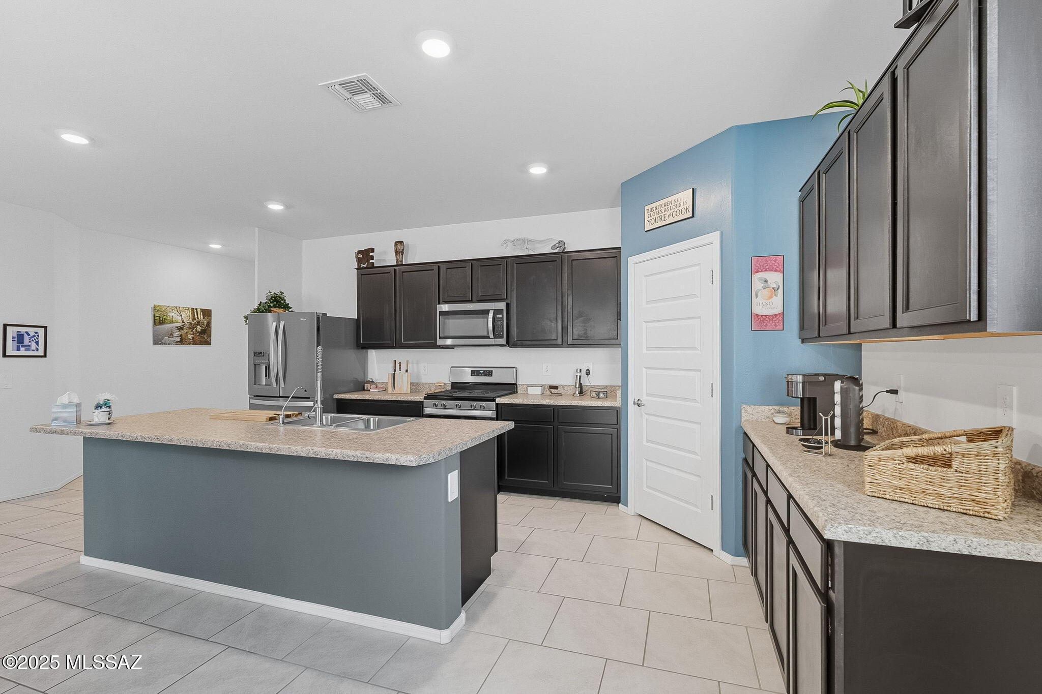 Saguaro Bloom SQ20180540069 - Residential