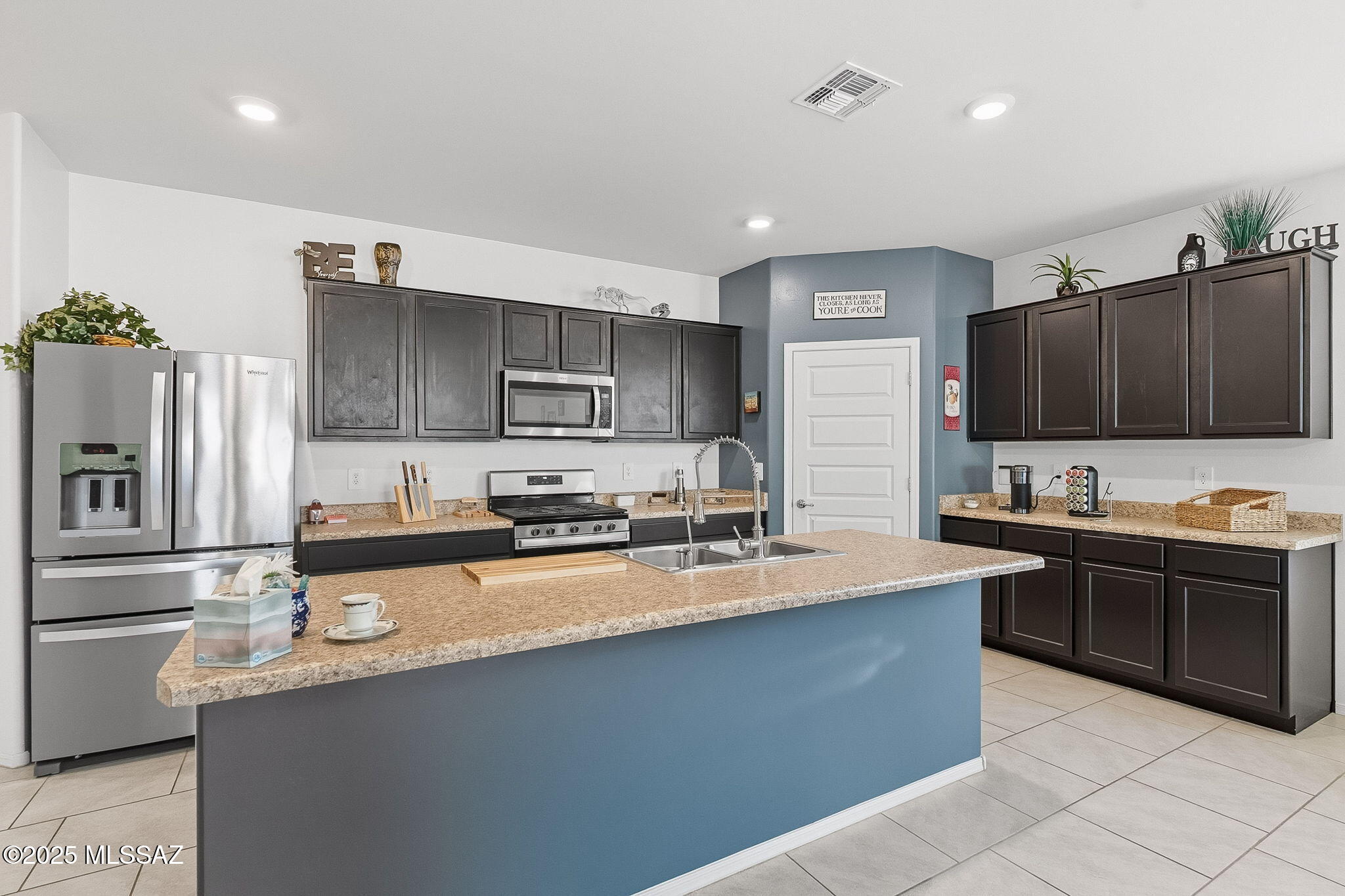 Saguaro Bloom SQ20180540069 - Residential