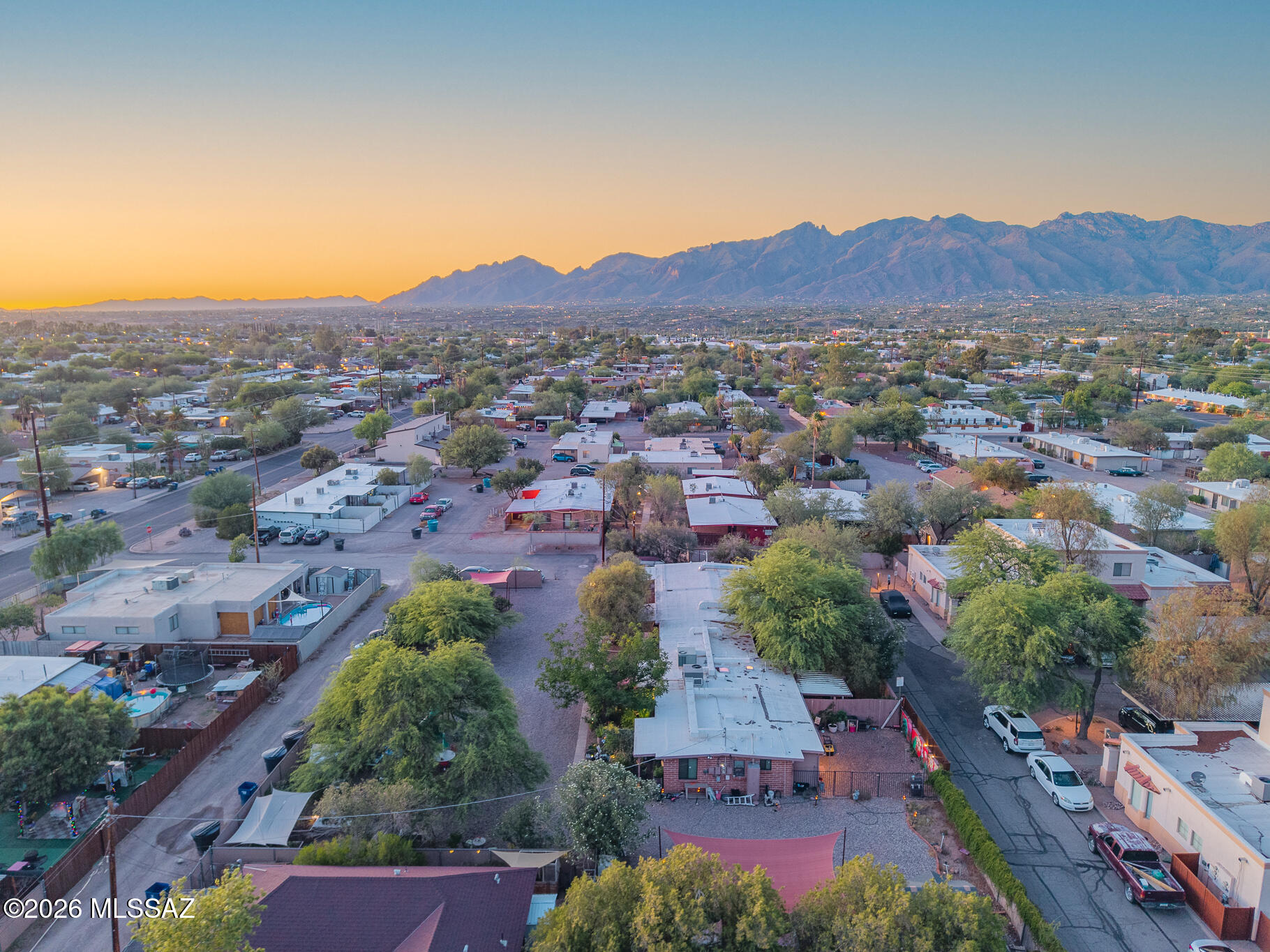 Lincoln Park - Residential Income