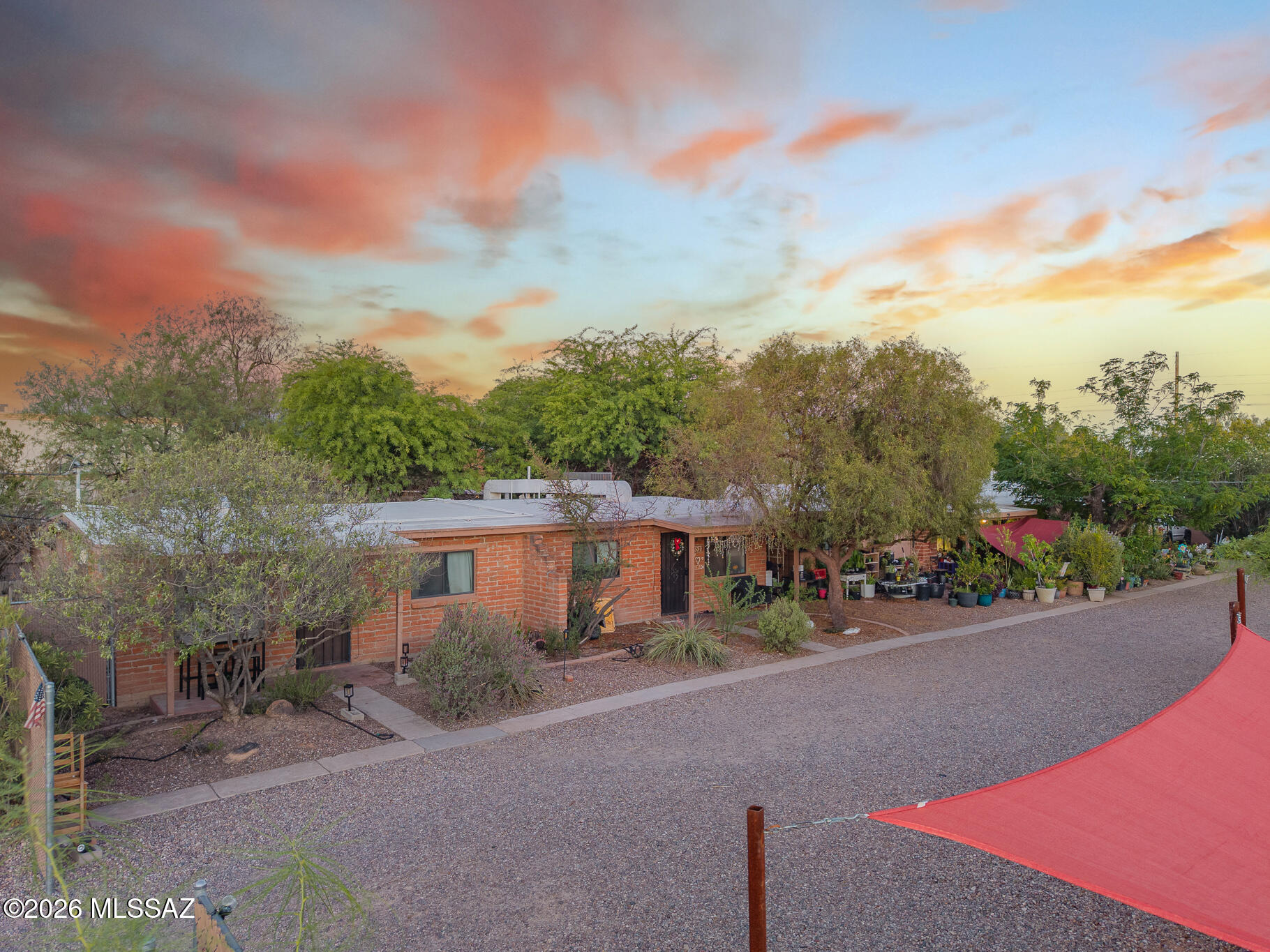 Lincoln Park - Residential Income