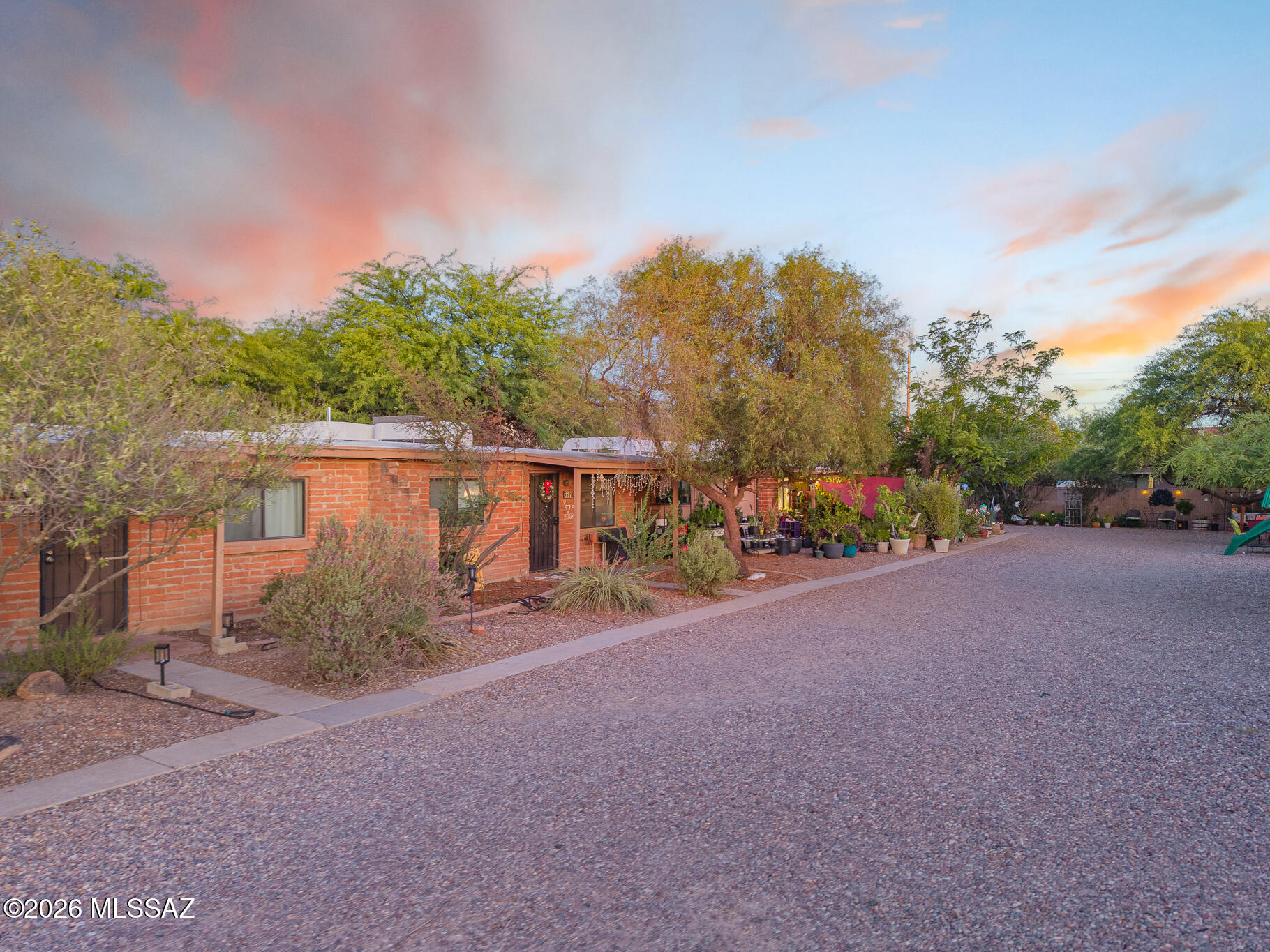 Lincoln Park - Residential Income