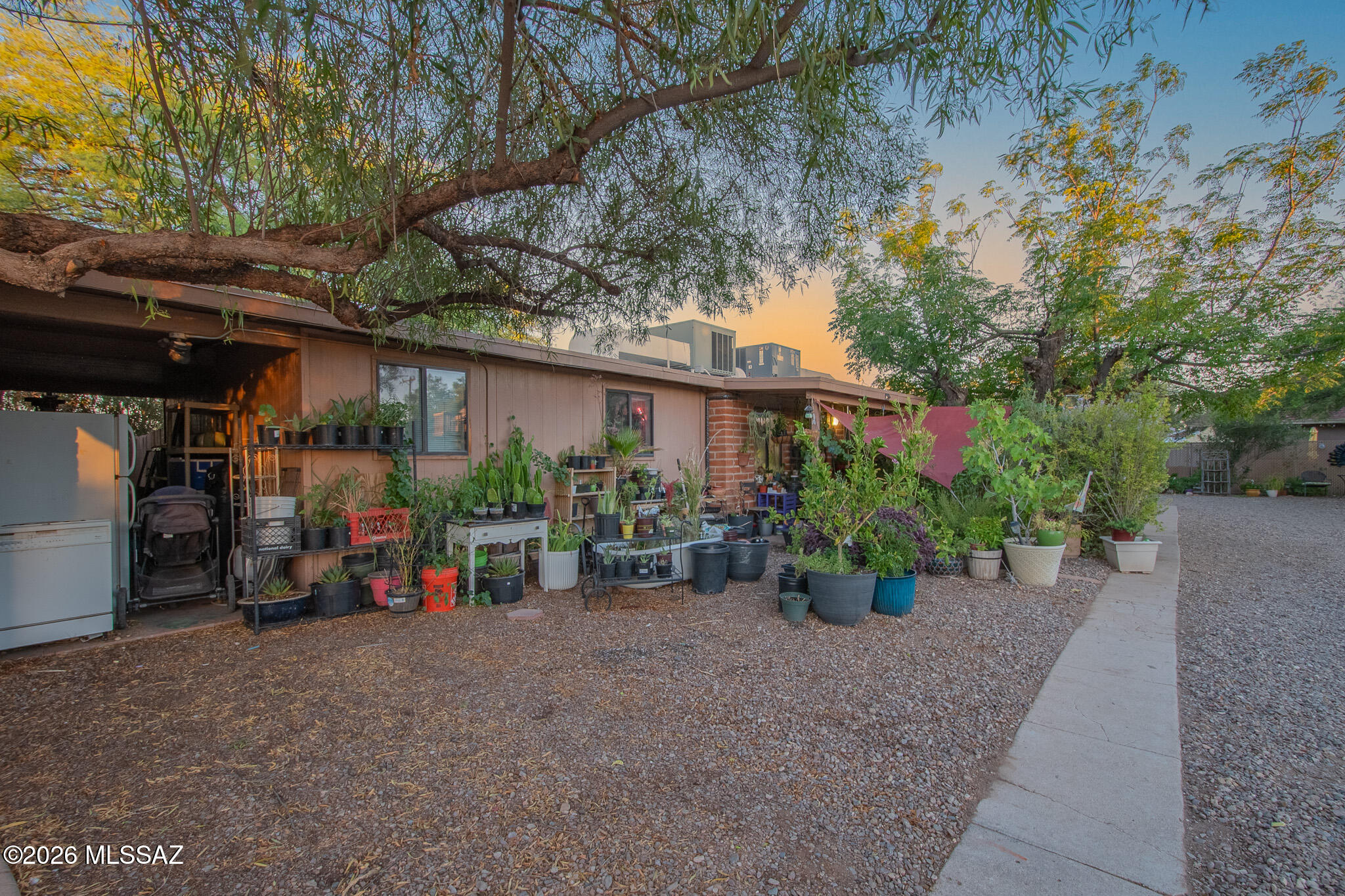 Lincoln Park - Residential Income