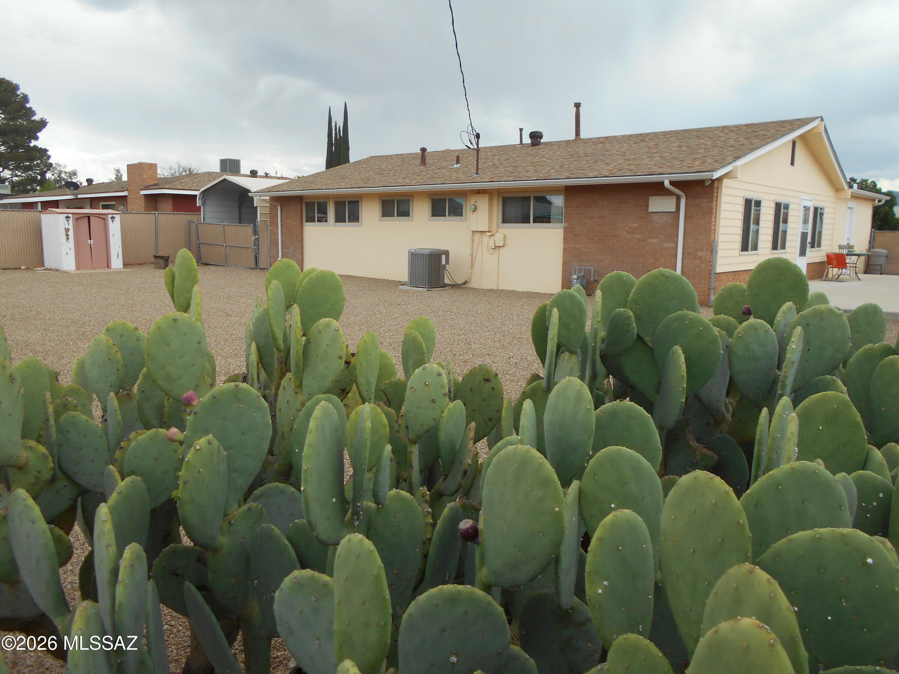ANOTHER BIG PRICE REDUCTION!! Beautifully maintained 2bd, 2bath home in the quiet community of Sunsites in lovely southern Arizona. Great for a family home with a large fenced back yard, or an affordable place to retire and relax. The Dragoon Mountains and Cochise Stronghold is just a short drive for hiking, rock climbing, or meditating and being one with nature. So many opportunities to enjoy the great outdoors nearby, and to soak up the rich history of the American Southwest. This friendly community offers shopping, restaurants, activities and everything you need for a relaxing, and convenient lifestyle. This home is priced to sell, so don't wait too long to make it yours!