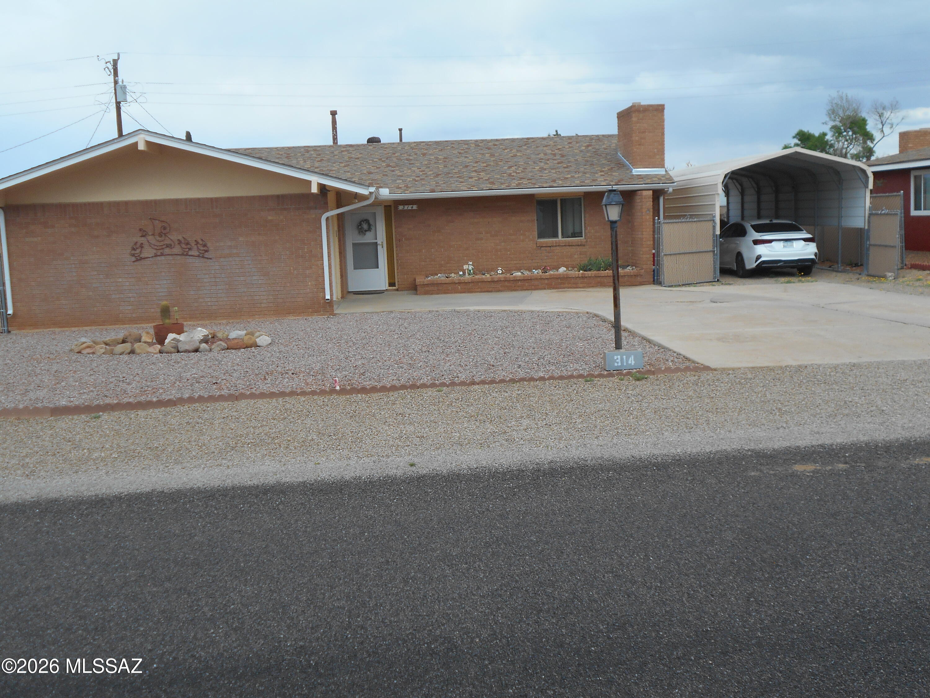 BIG PRICE REDUCTION!! Beautifully maintained 2bd, 2bath home in the quiet community of Sunsites in lovely southern Arizona. Great for a family home with a large fenced back yard, or an affordable place to retire and relax. The Dragoon Mountains and Cochise Stronghold is just a short drive for hiking, rock climbing, or meditating and being one with nature. So many opportunities to enjoy the great outdoors nearby, and to soak up the rich history of the American Southwest. This friendly community offers shopping, restaurants, activities and everything you need for a relaxing, and convenient lifestyle. This home is priced to sell, so don't wait too long to make it yours!