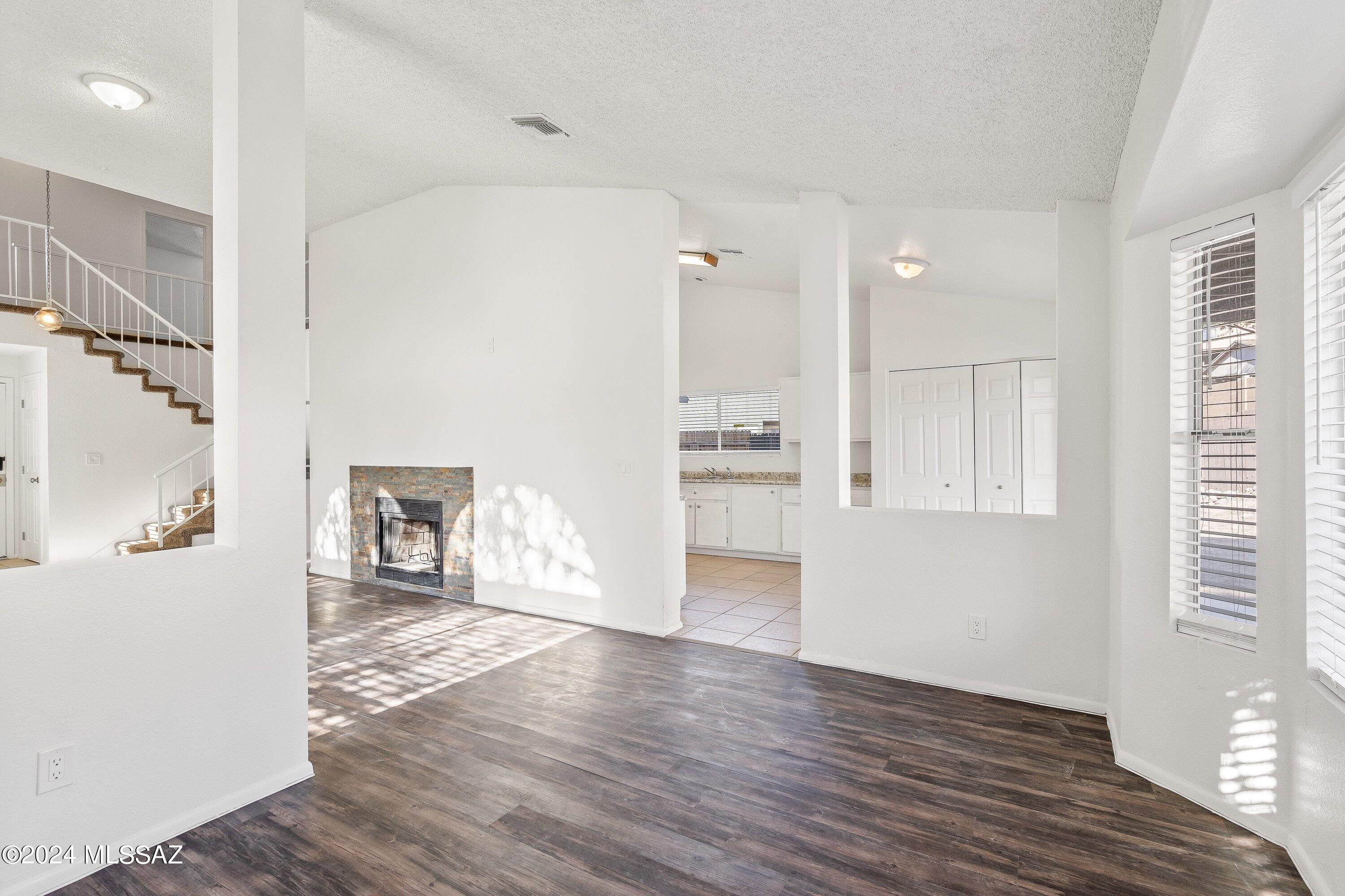 Presidio Hills (1-182) - Residential Lease