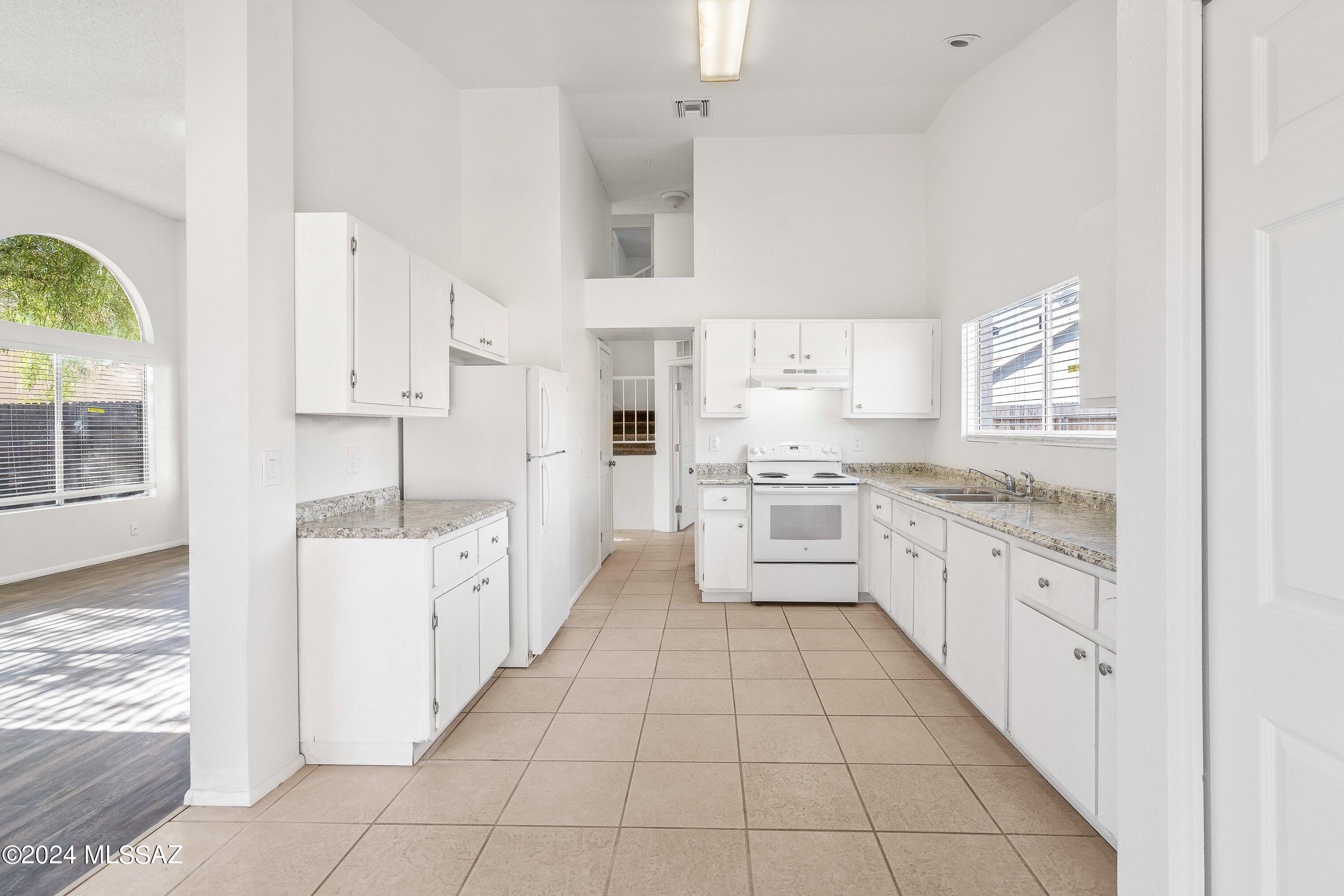 Presidio Hills (1-182) - Residential Lease