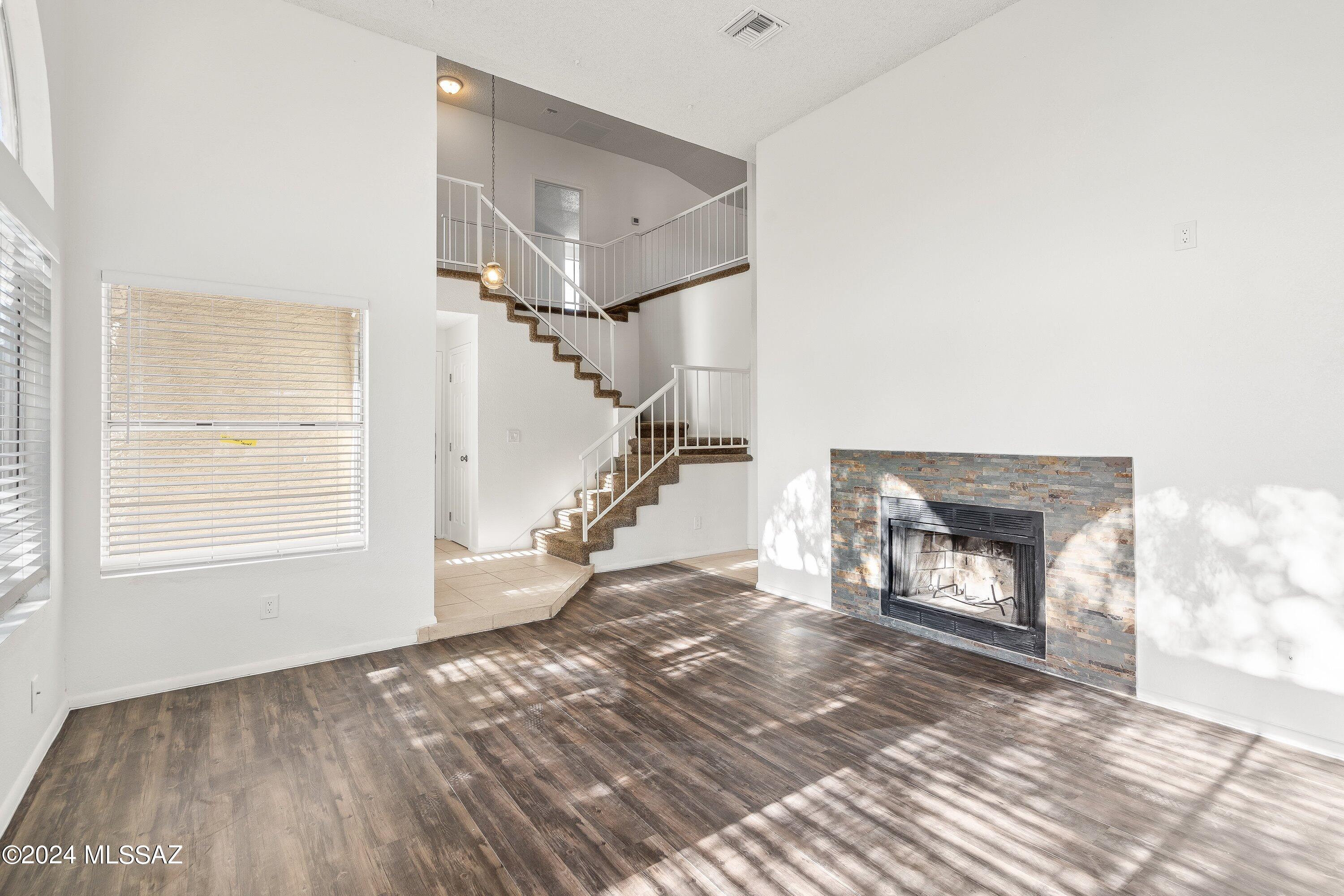Presidio Hills (1-182) - Residential Lease