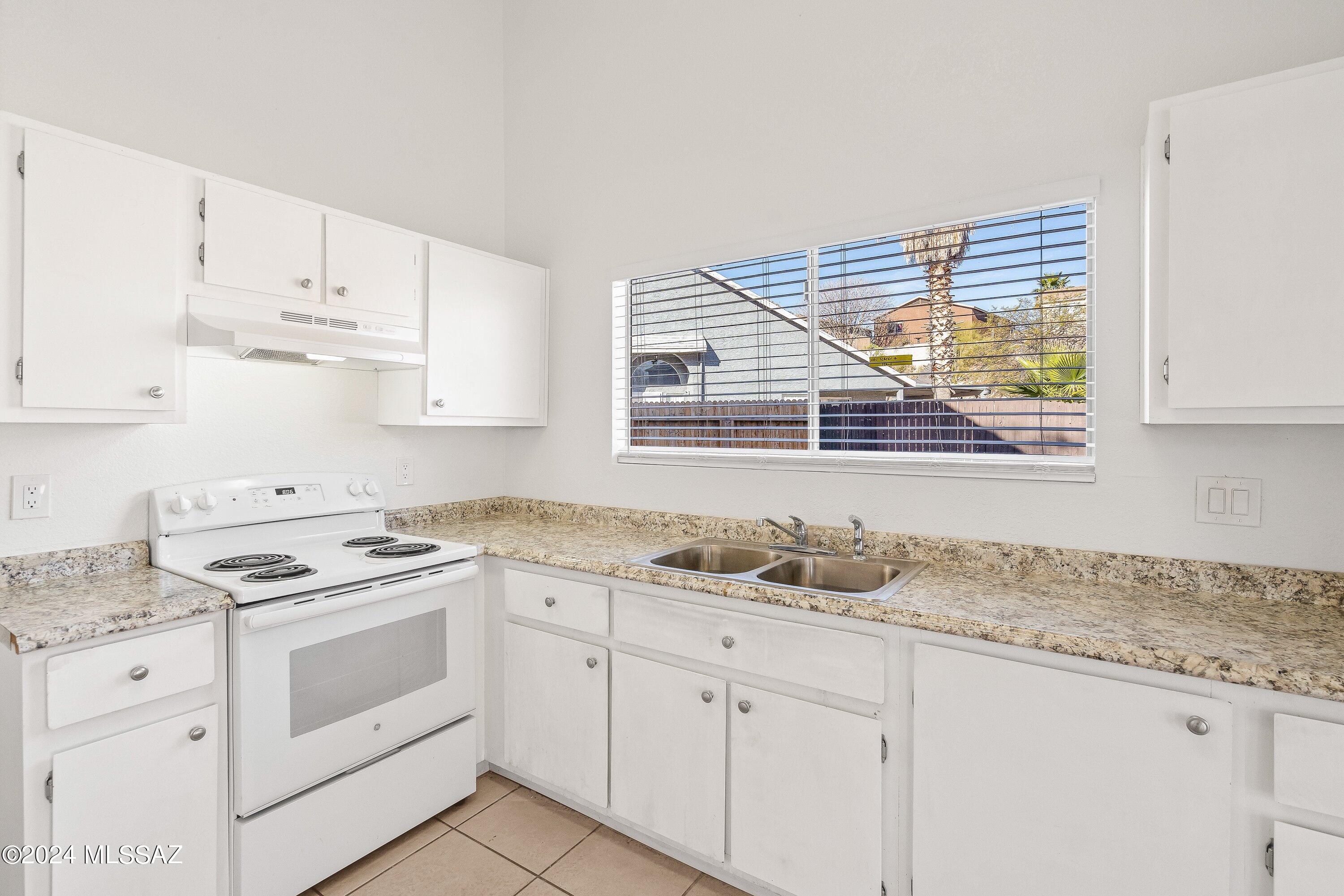Presidio Hills (1-182) - Residential Lease