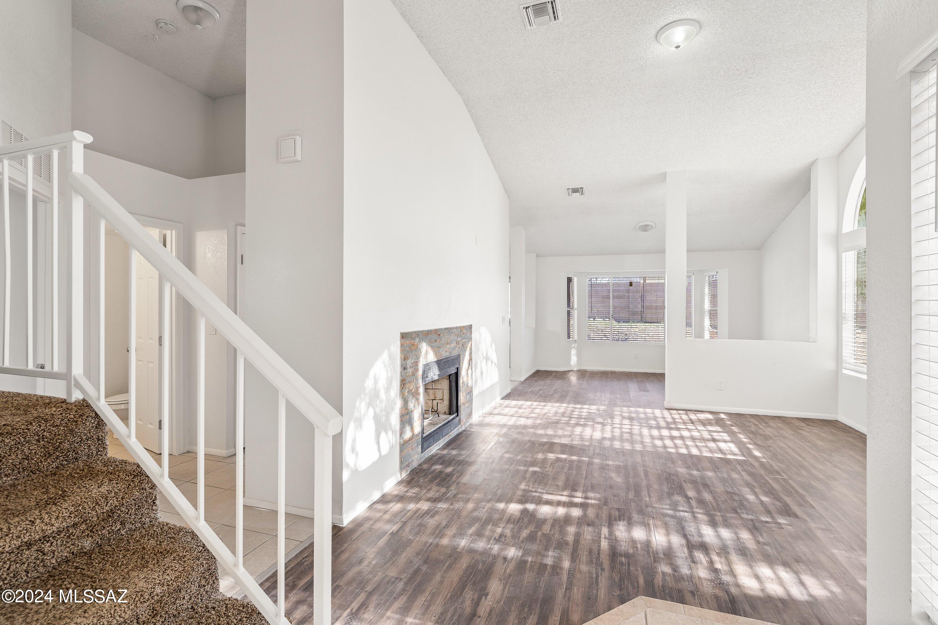 Presidio Hills (1-182) - Residential Lease