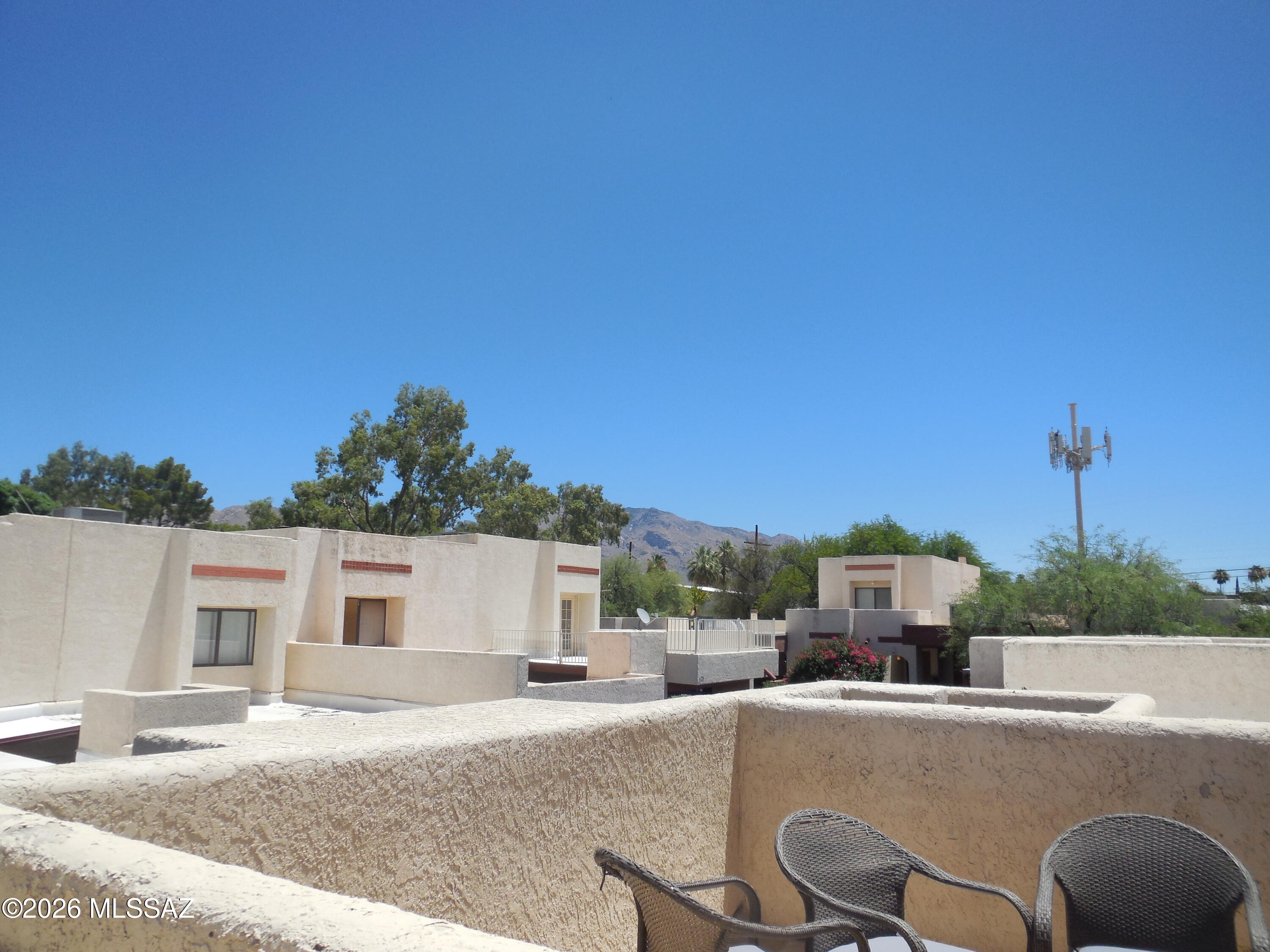 Las Lomitas Townhouses - Residential
