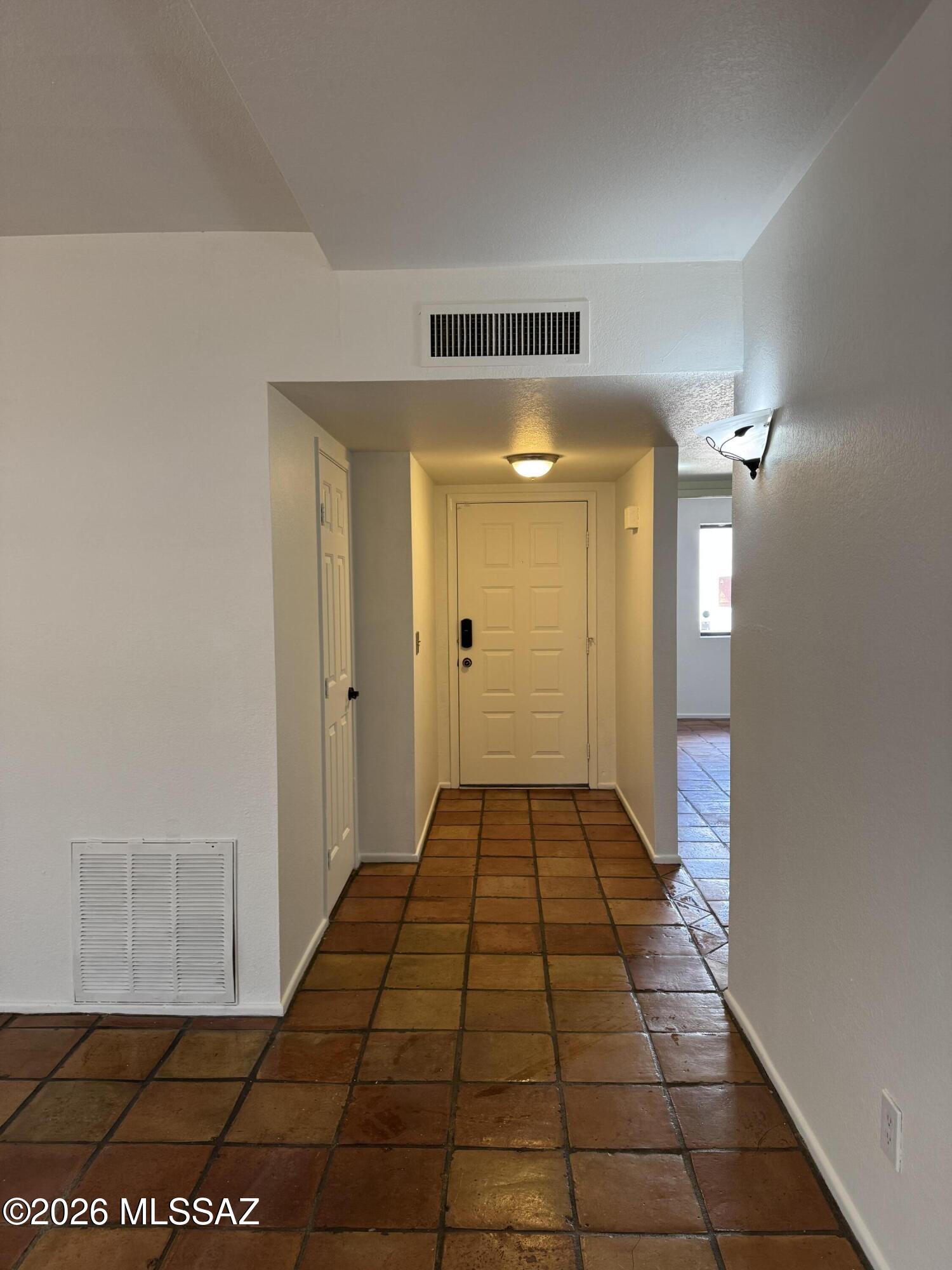 Las Lomitas Townhouses - Residential