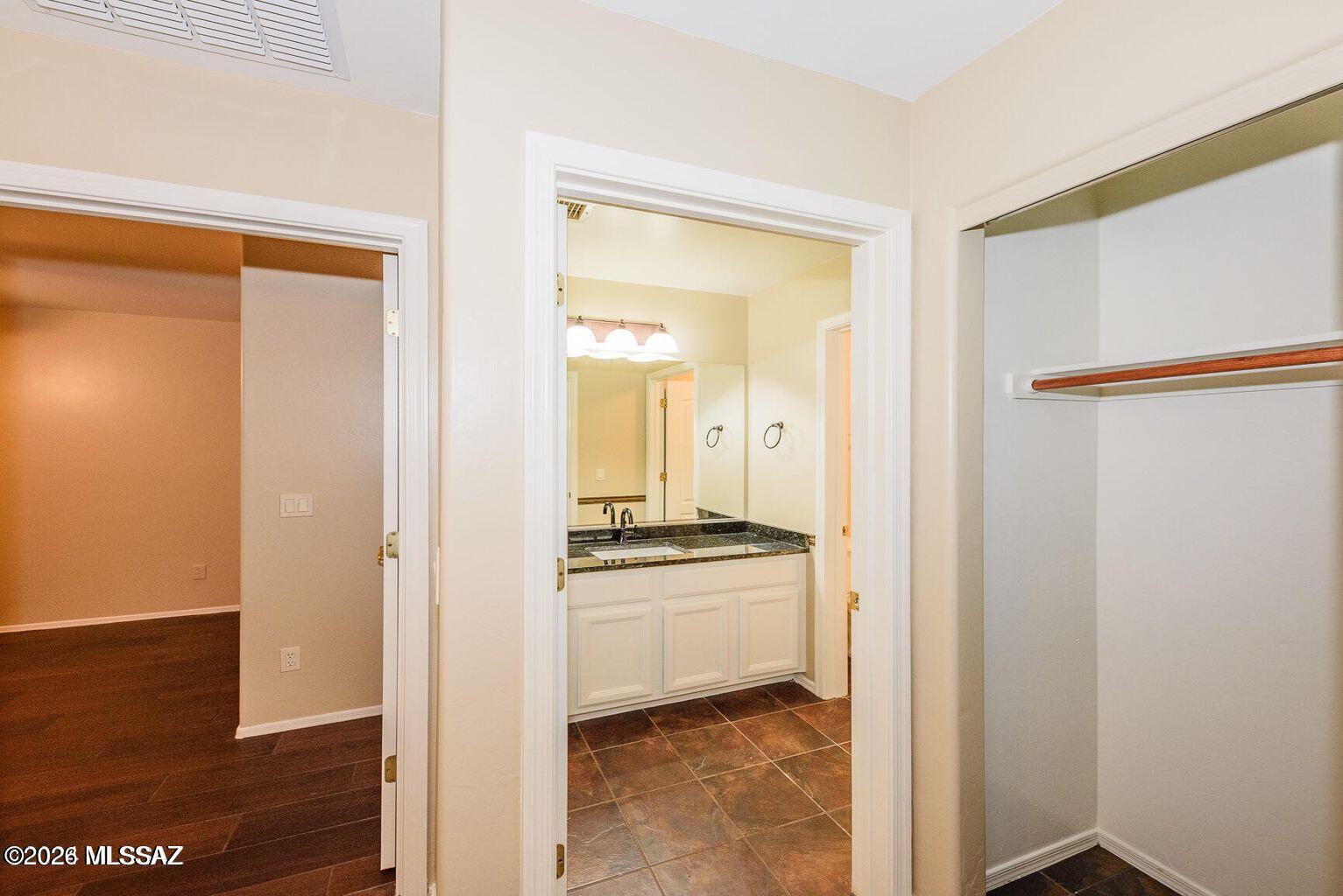 Sycamore Canyon (1-485) - Residential Lease