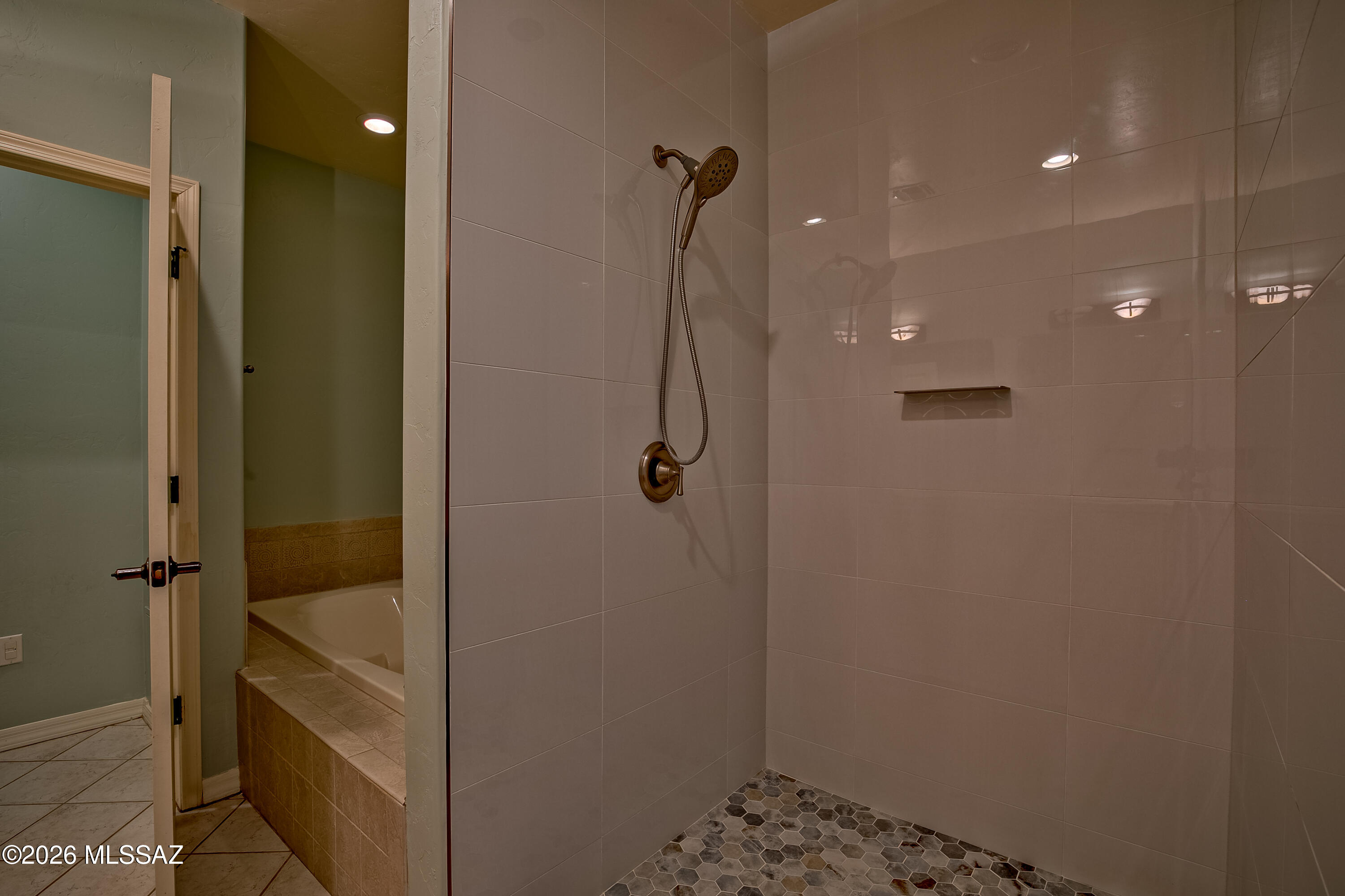 New Tucson Unit NO. 28 - Residential