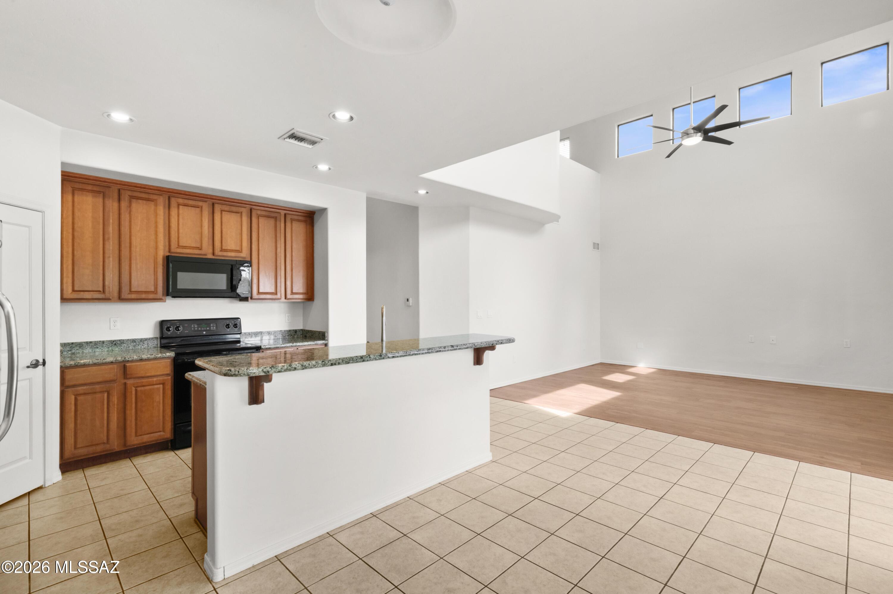 Paseo Estrella (1-104) - Residential Lease