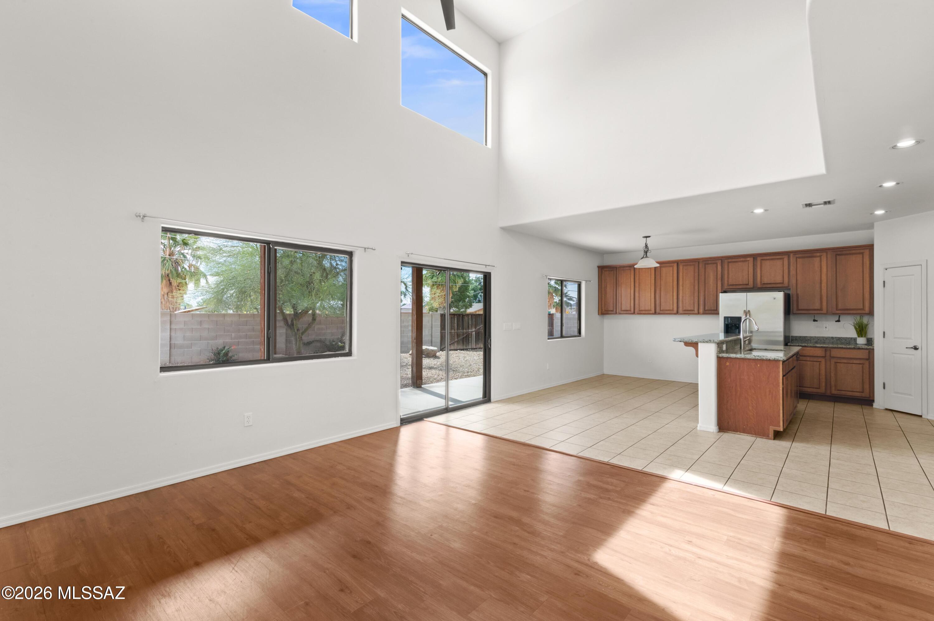 Paseo Estrella (1-104) - Residential Lease