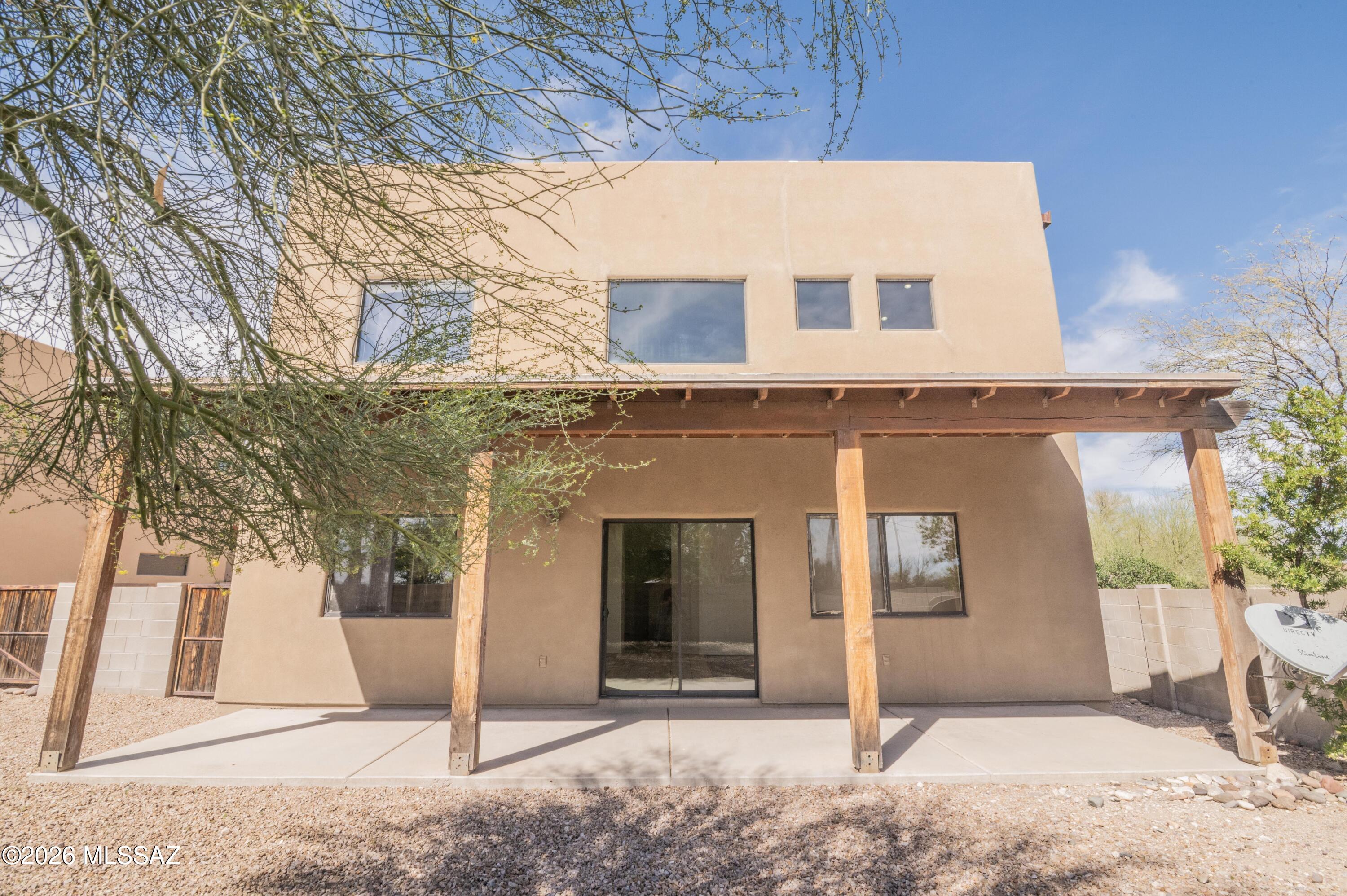 Paseo Estrella (1-104) - Residential Lease