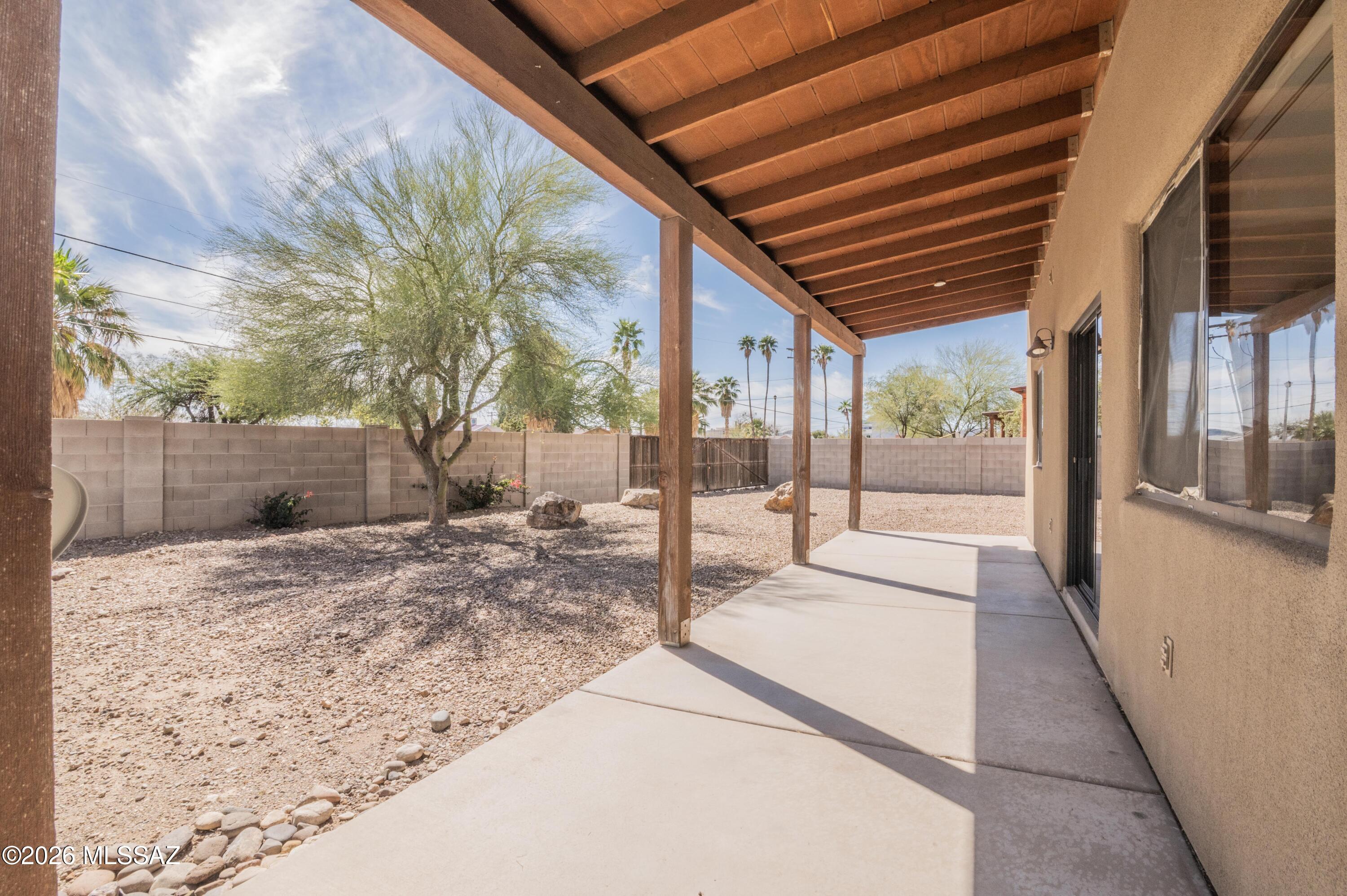 Paseo Estrella (1-104) - Residential Lease