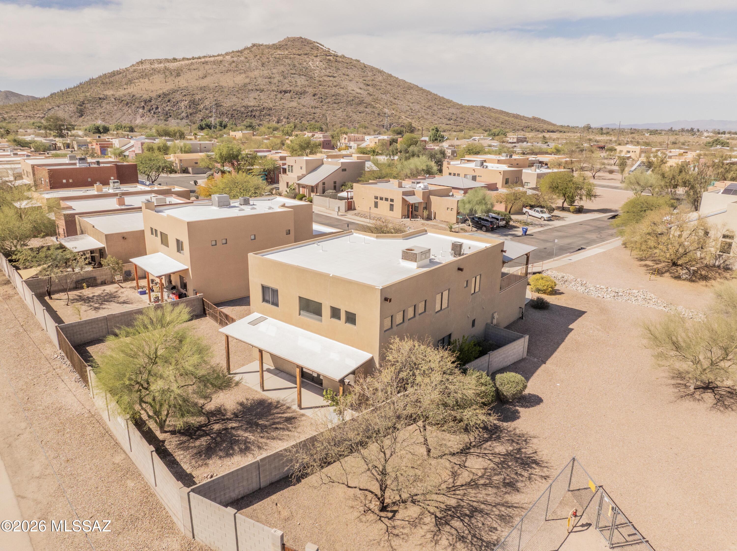 Paseo Estrella (1-104) - Residential Lease