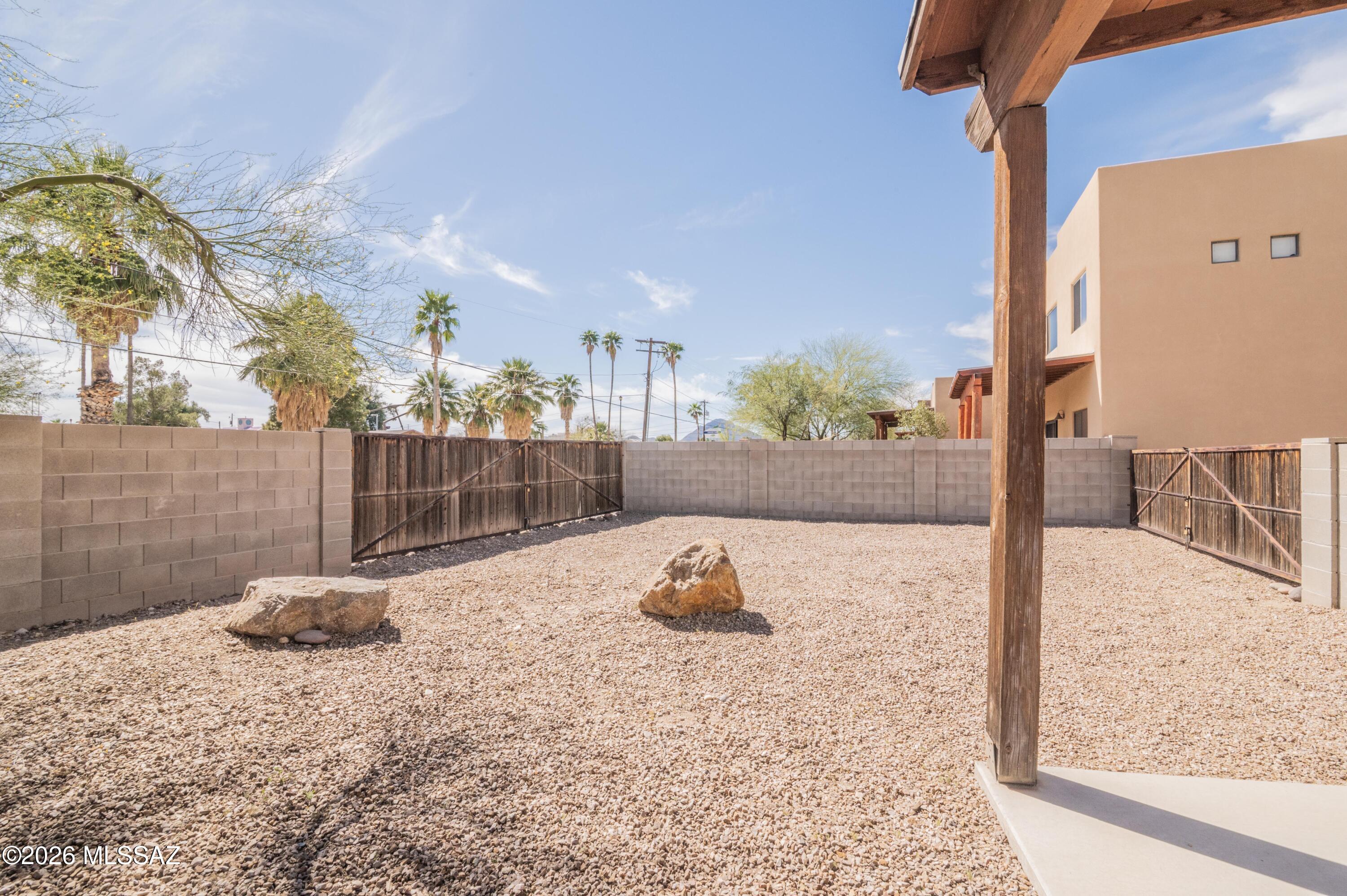 Paseo Estrella (1-104) - Residential Lease