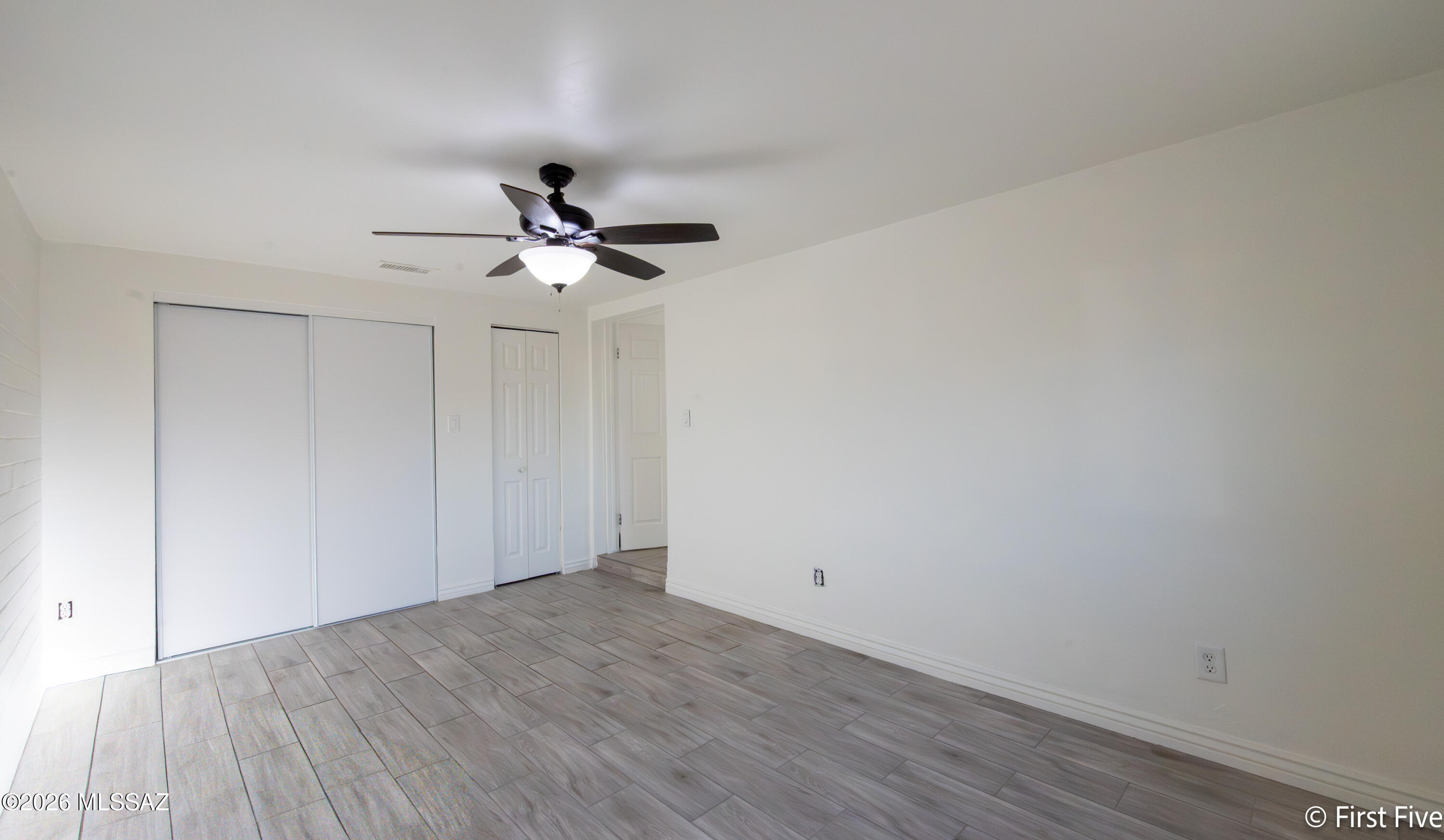 Country Club Park - Residential Lease