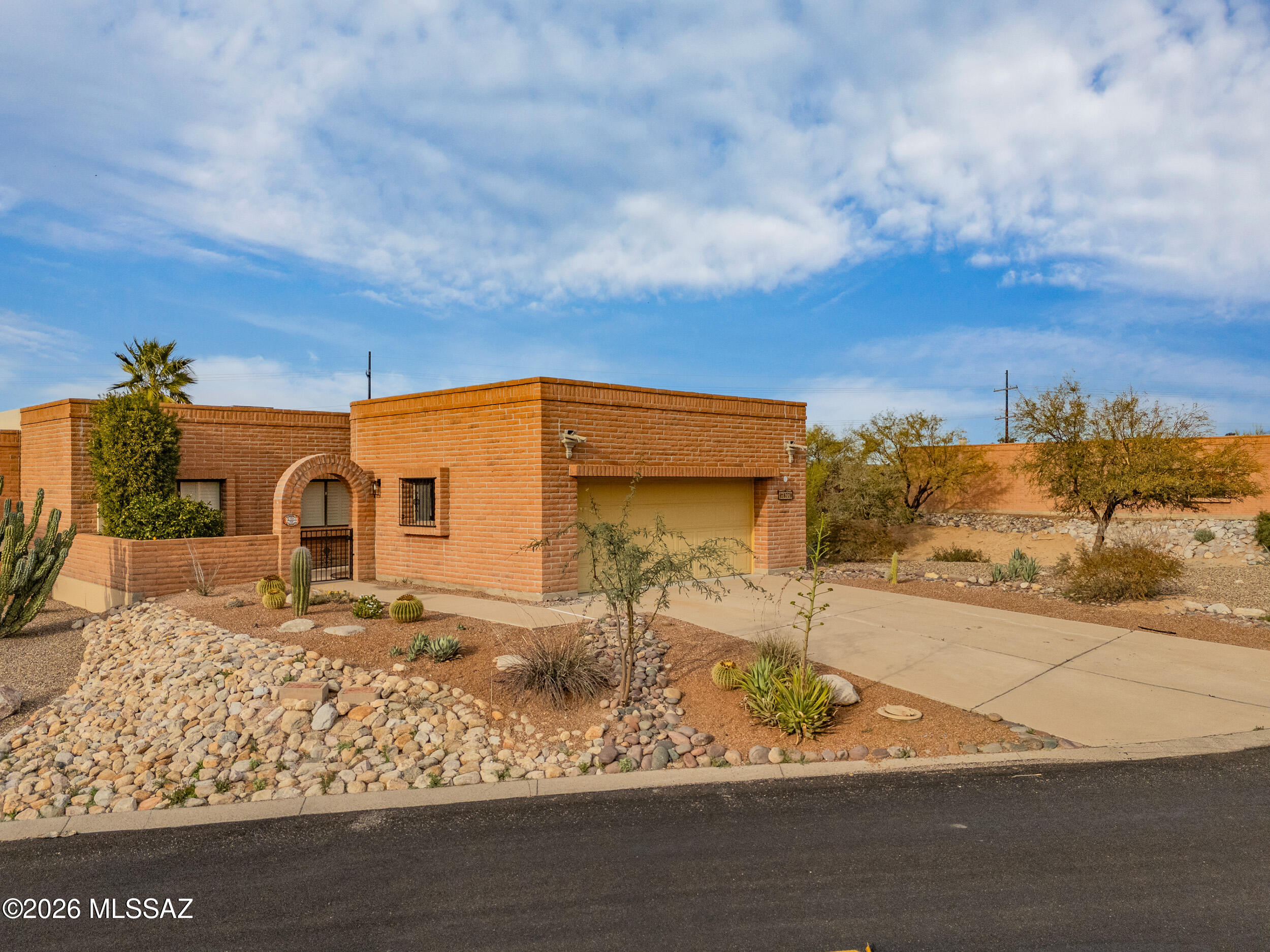 La Cholla Hills(354-439) - Residential