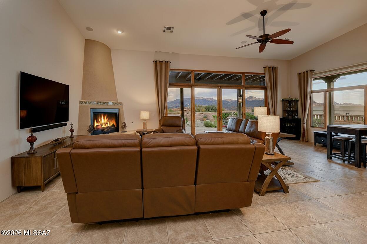 San Ignacio Heights Resub (1,2, 157-165) - Residential