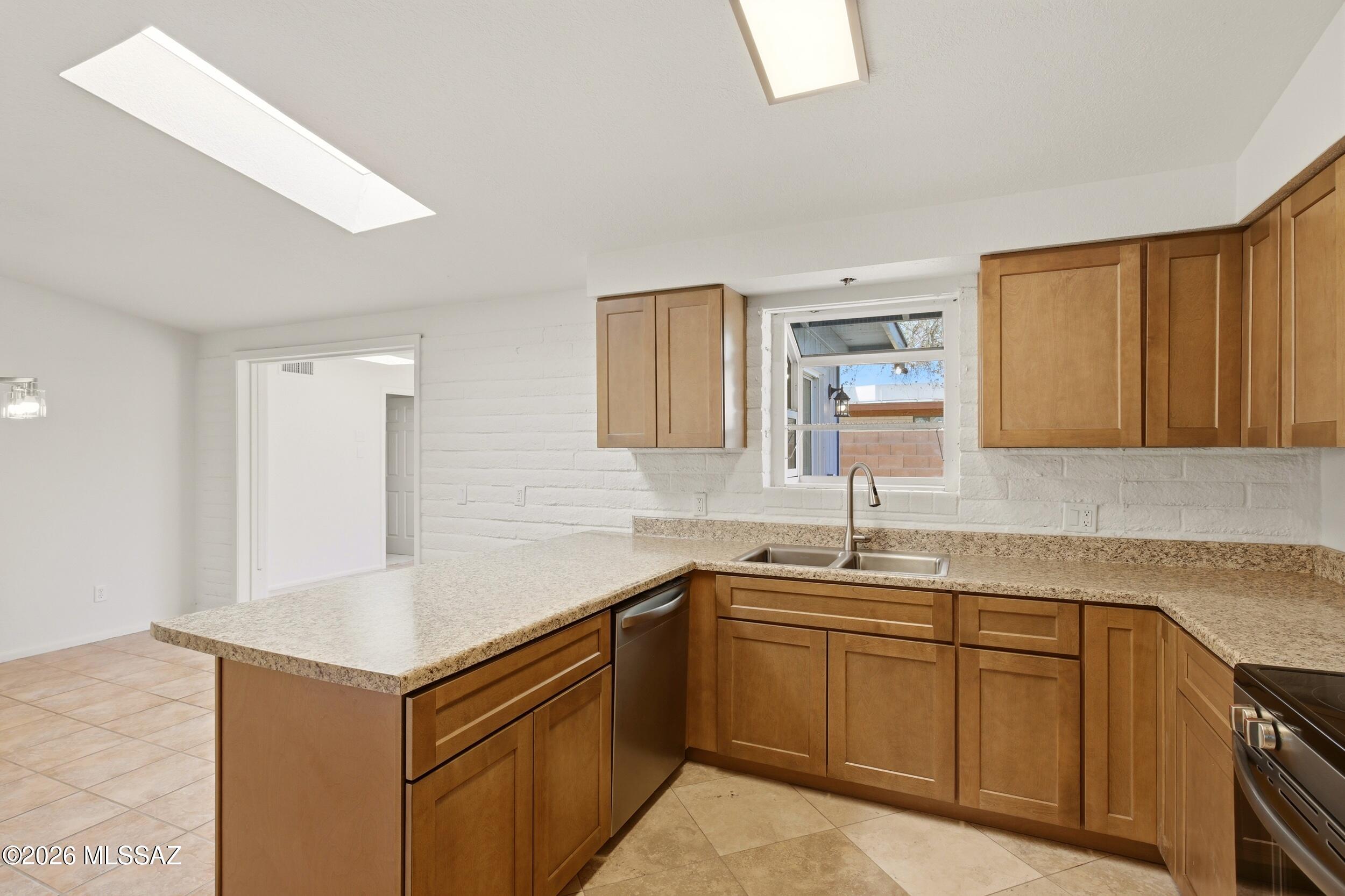 Casas Adobes Park (416-540) - Residential