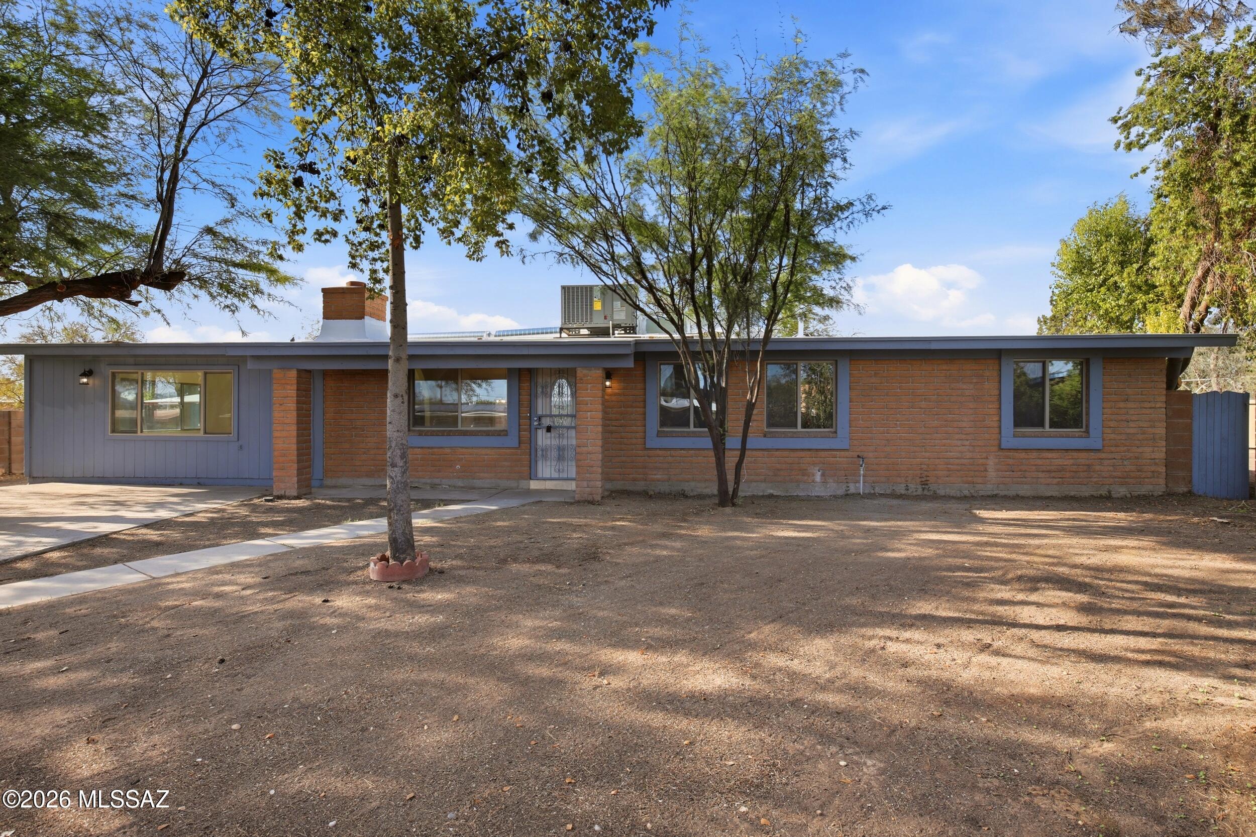 Casas Adobes Park (416-540) - Residential