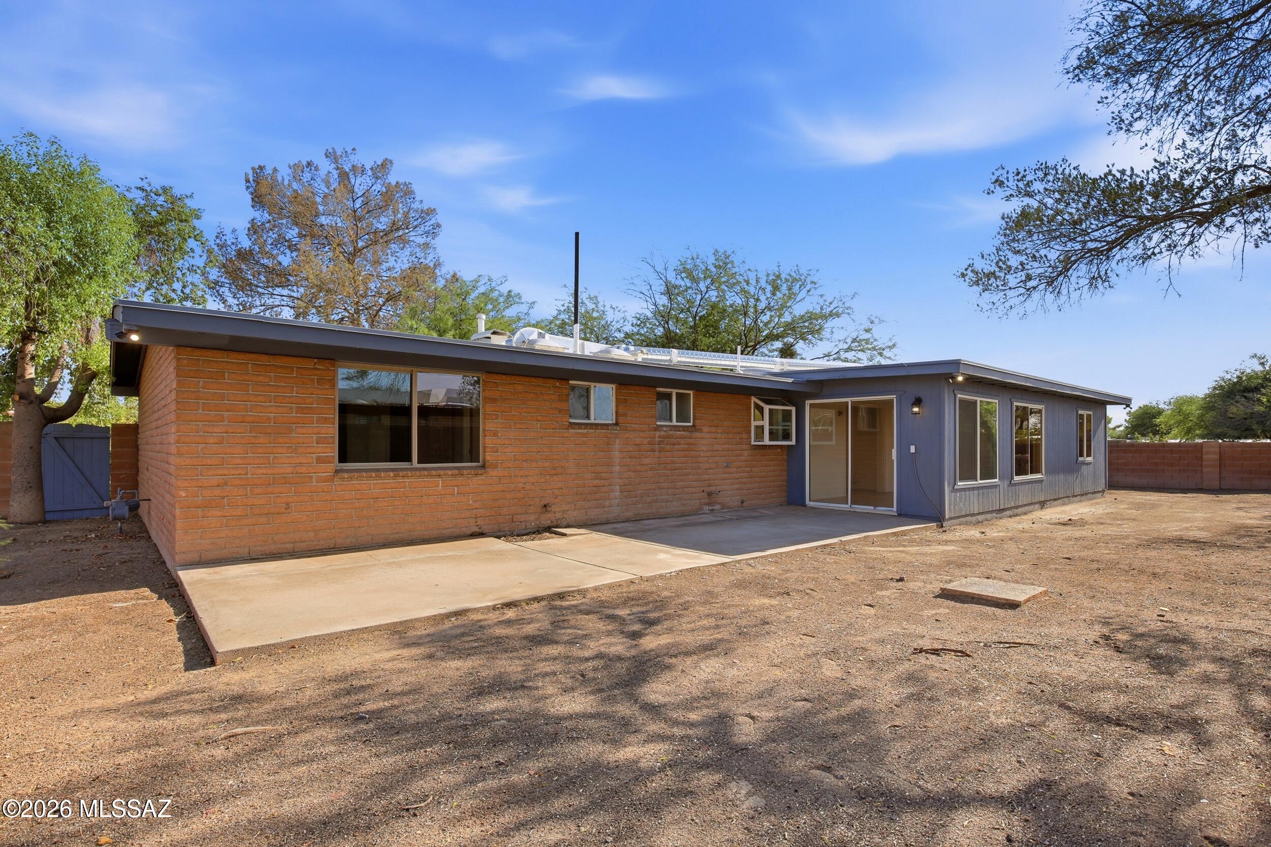 Casas Adobes Park (416-540) - Residential