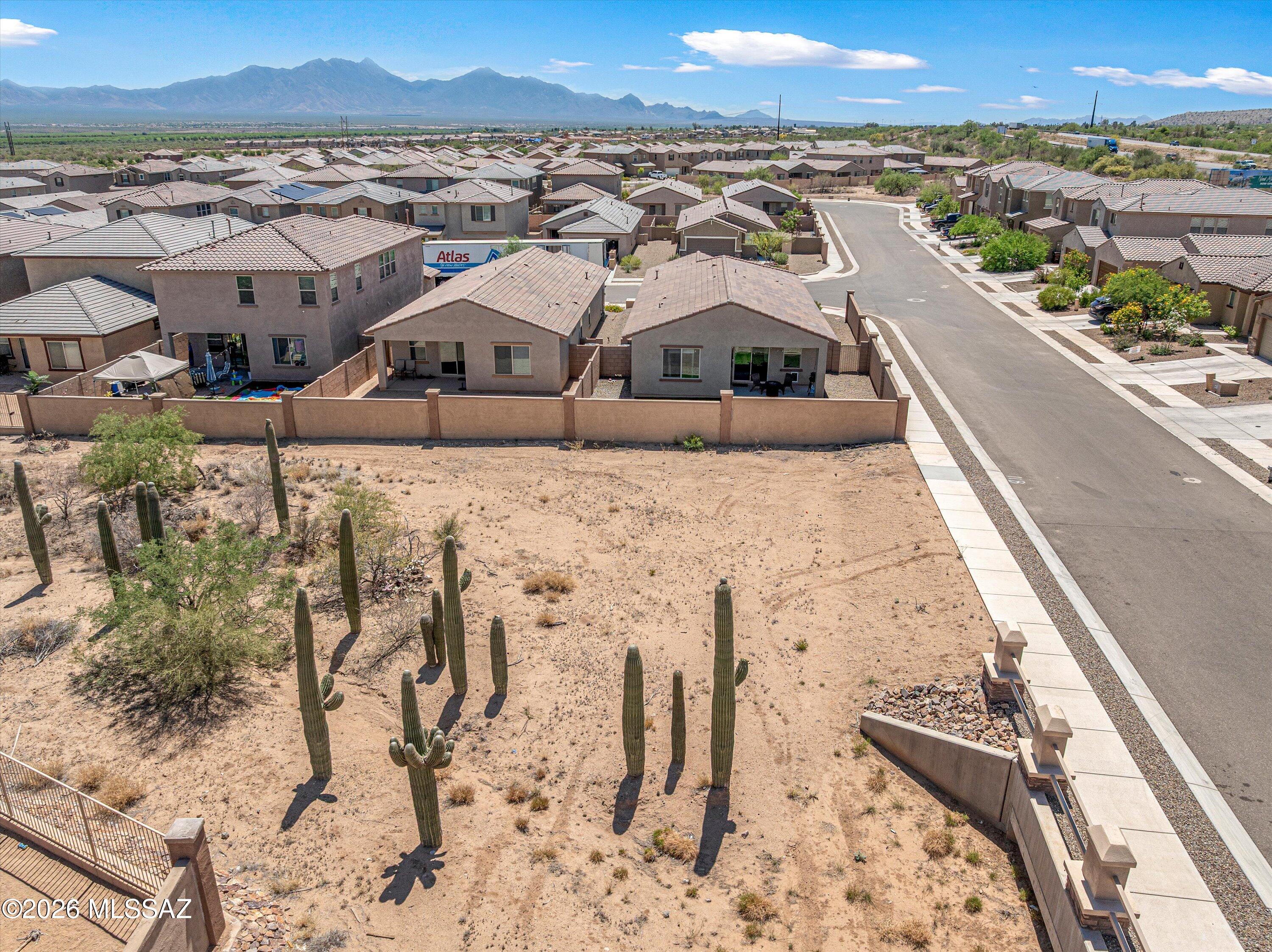 Entrada Del Pueblo - Residential Lease