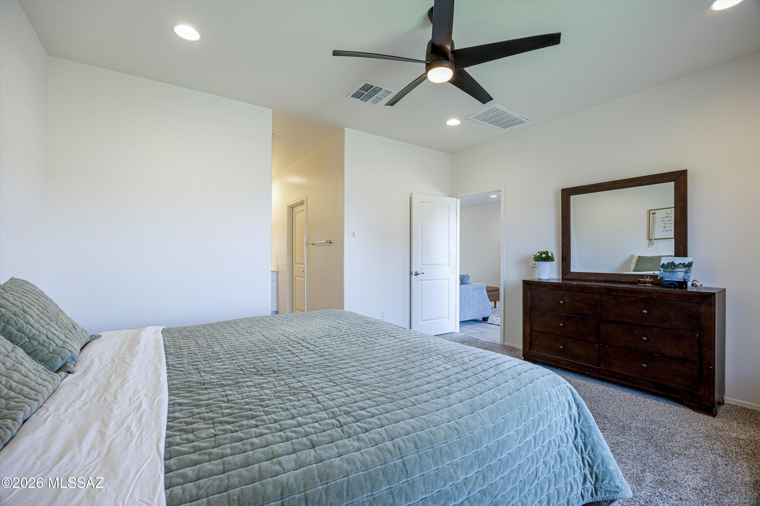 Entrada Del Pueblo - Residential Lease